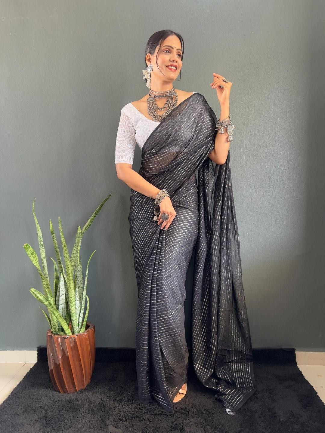 AQUILIQ Black Ombre printed saree with solid border And Chikan Kari blouse Piece