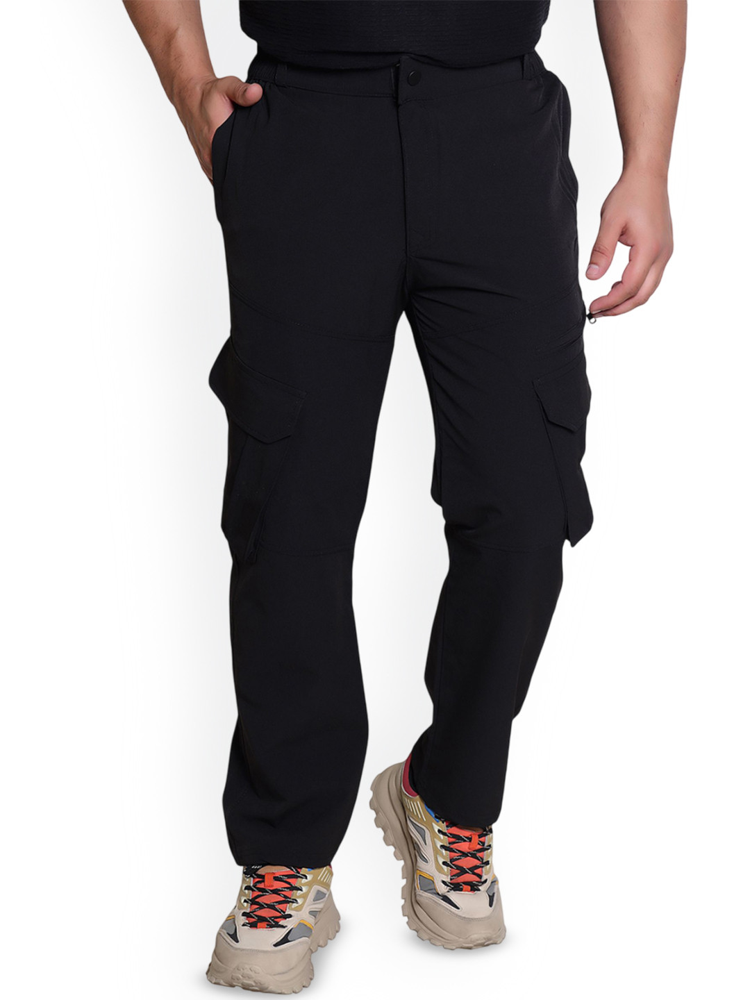 Hallinton Men Solid Mid-Rise Regular Fit Cargos