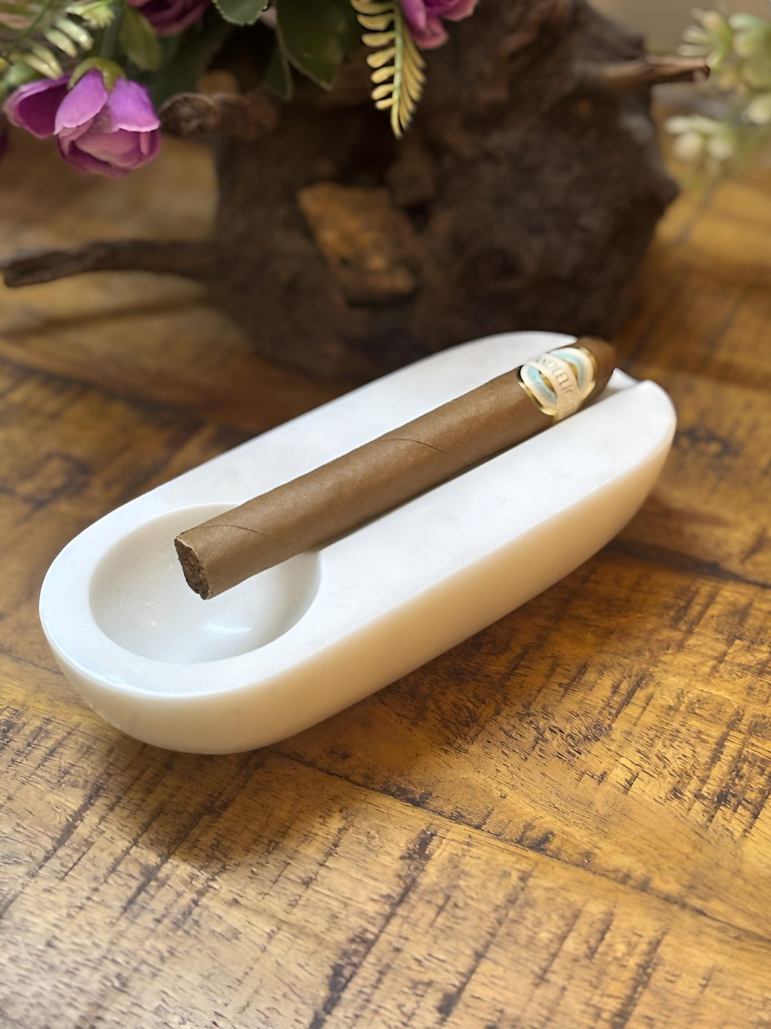 PURI White Single Stoneware Ash Trays