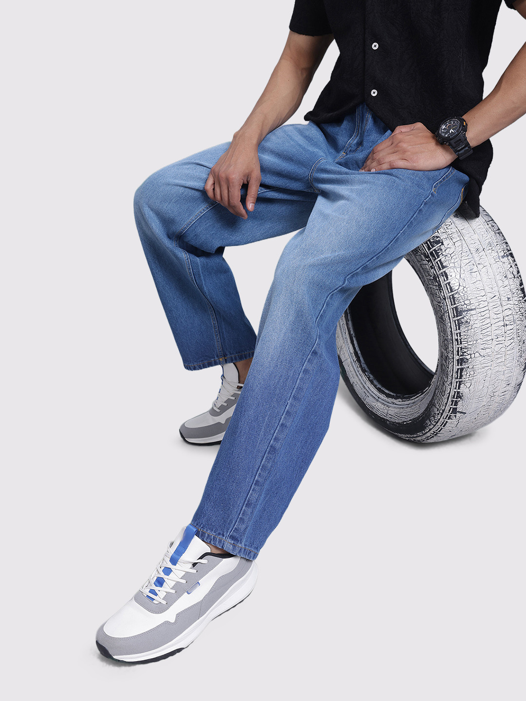 The Roadster Life Co. Men Light Fade Cotton Loose Fit Jeans