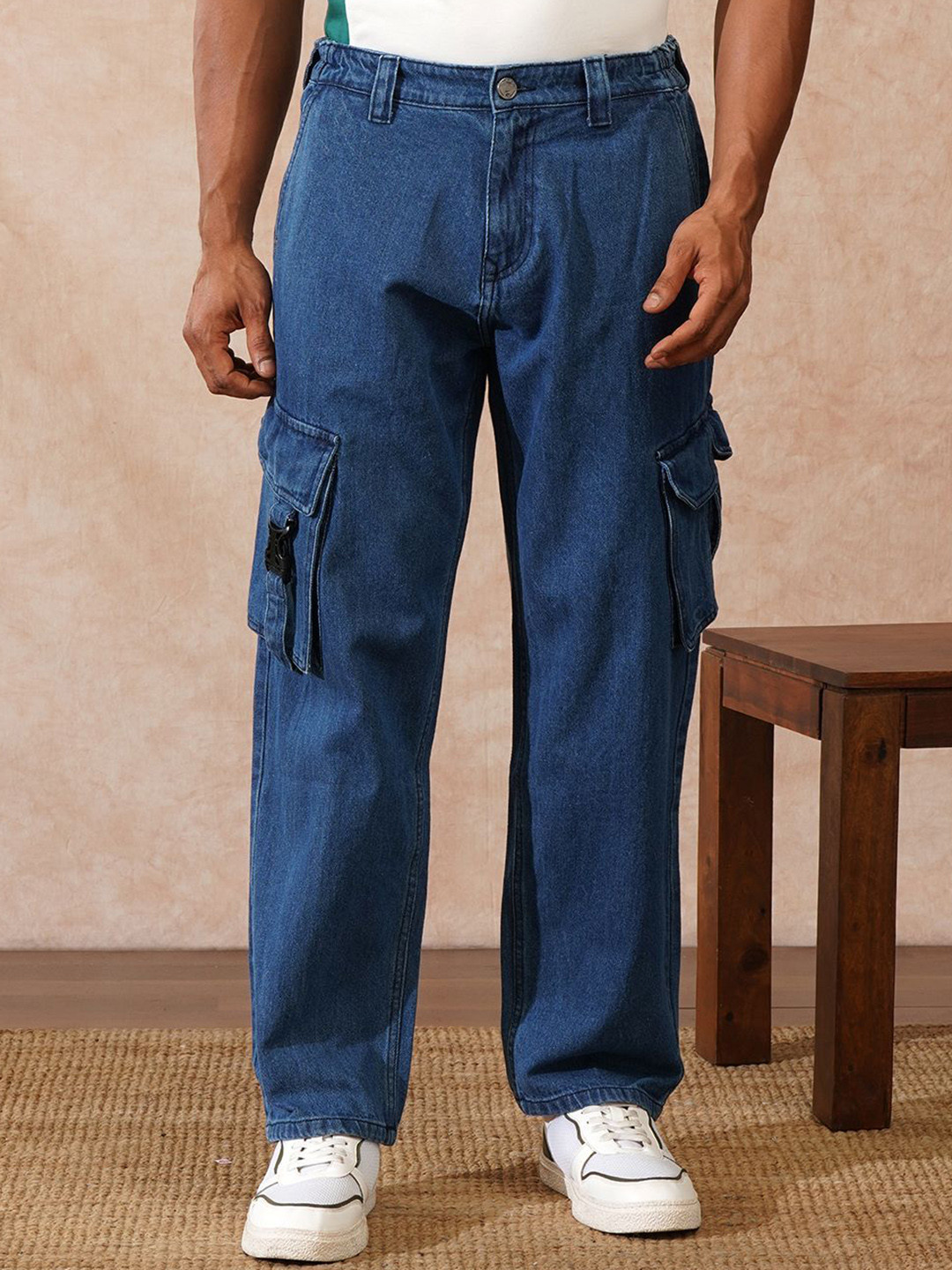 WROGN Men Comfort Wide Leg Mid-Rise Cargos Cotton Jeans