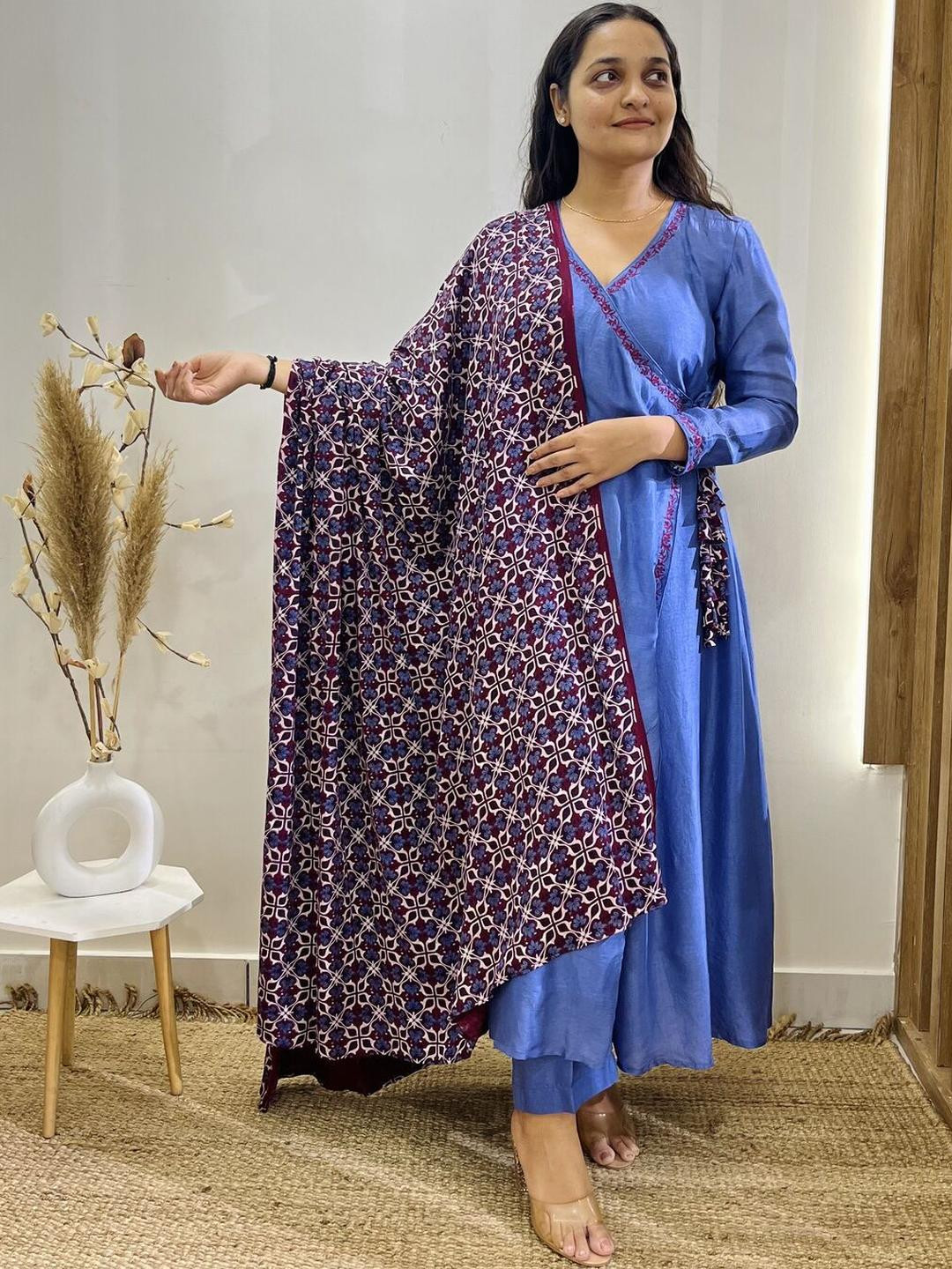 Label Ratan Women Solid A-Line Kurta Set