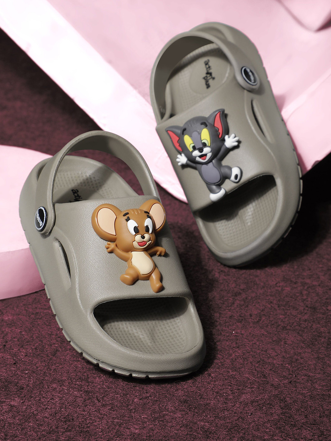 Action Unisex Tom And Jerry Clogs