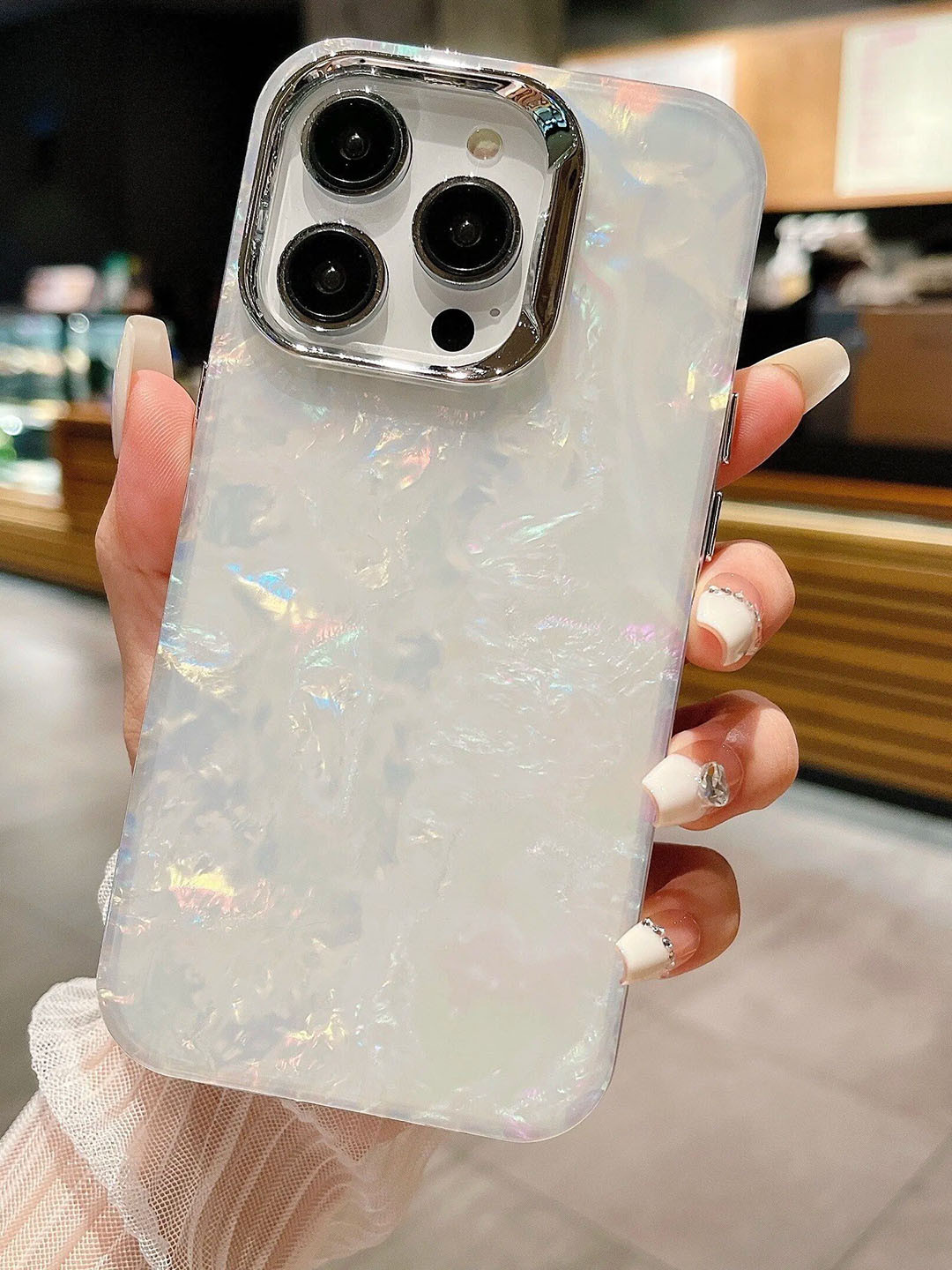 CASE CREATION Women iPhone 14 Real 3D Back Case