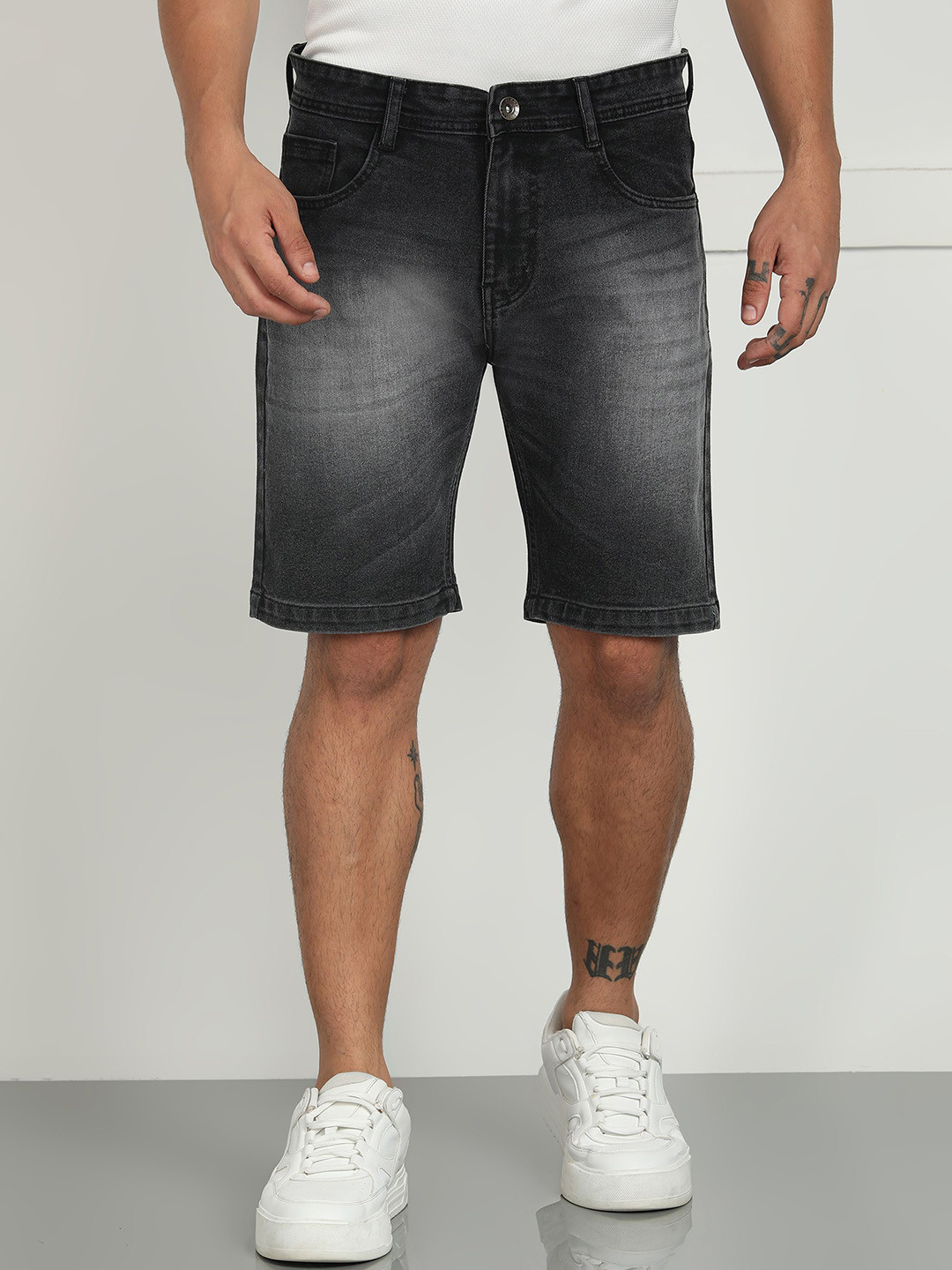 DENIMLOOK Men Mid-Rise Loose Fit Denim Shorts