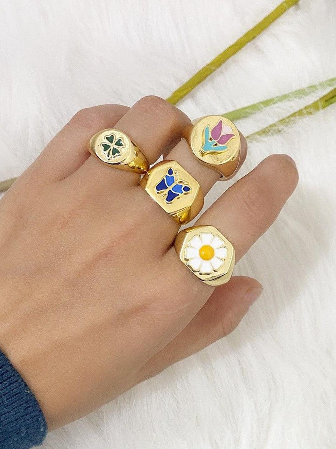 Arzonai Women Designed Metal Ring Set