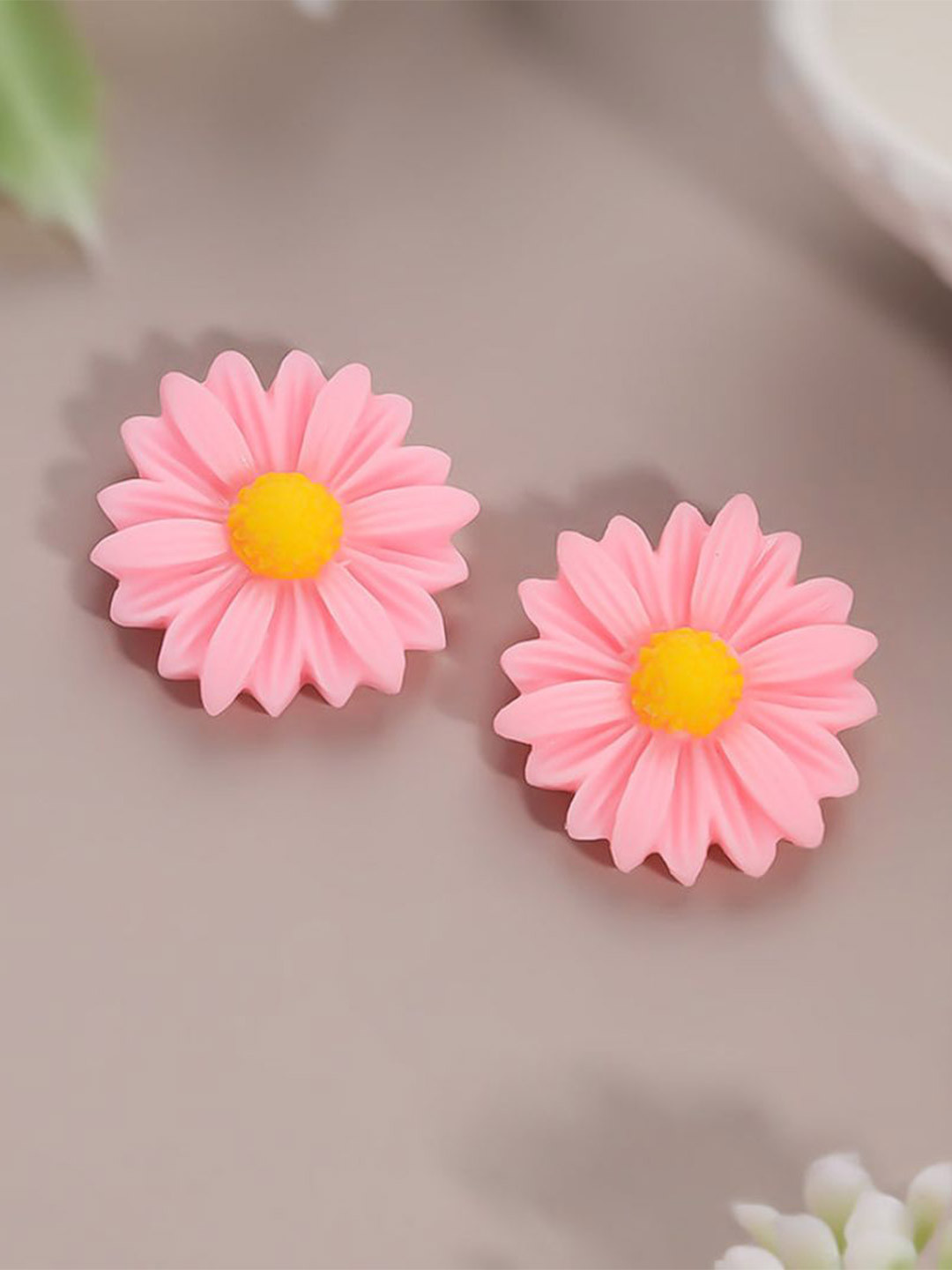Estailo fashion Floral Studs