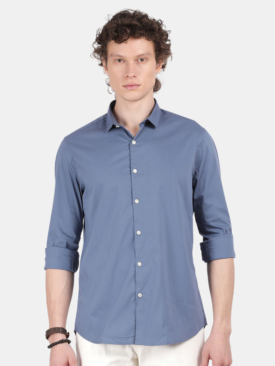 Blu MNKY Men Solid Regular Shirt