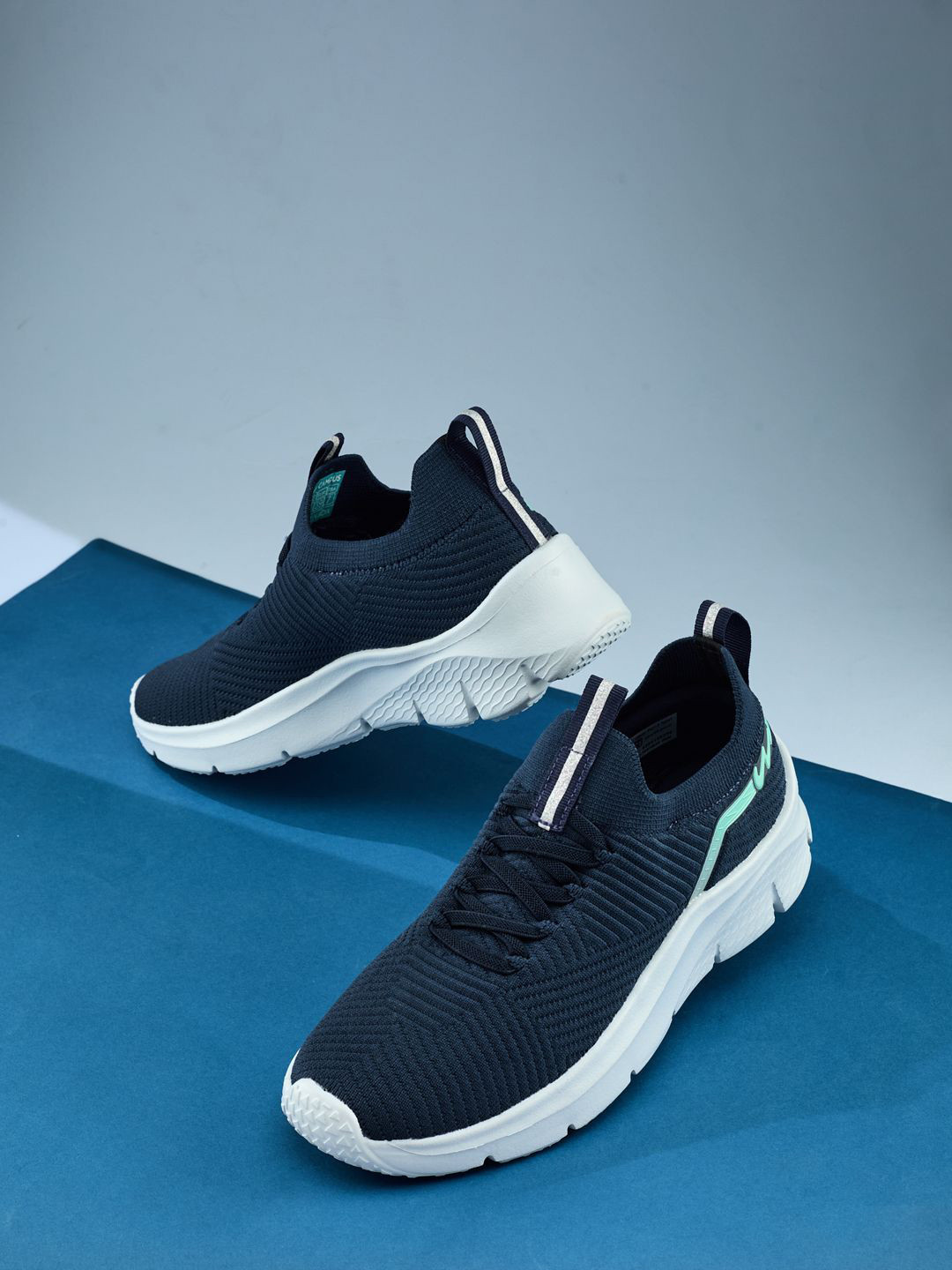 Campus Women LUMI Textured Slip-On 34437941 Sneakers