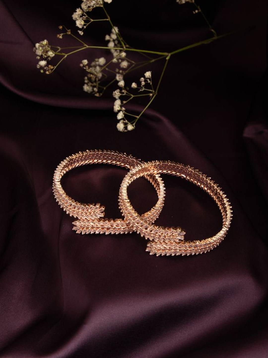 LA FILLE D'OR Set Of 2 Crystals Studded Bangles