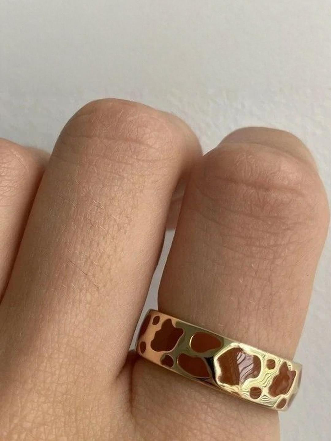 Arzonai 5 Pcs Chocolate Brown & Gold Toned Chunky Metal Ring