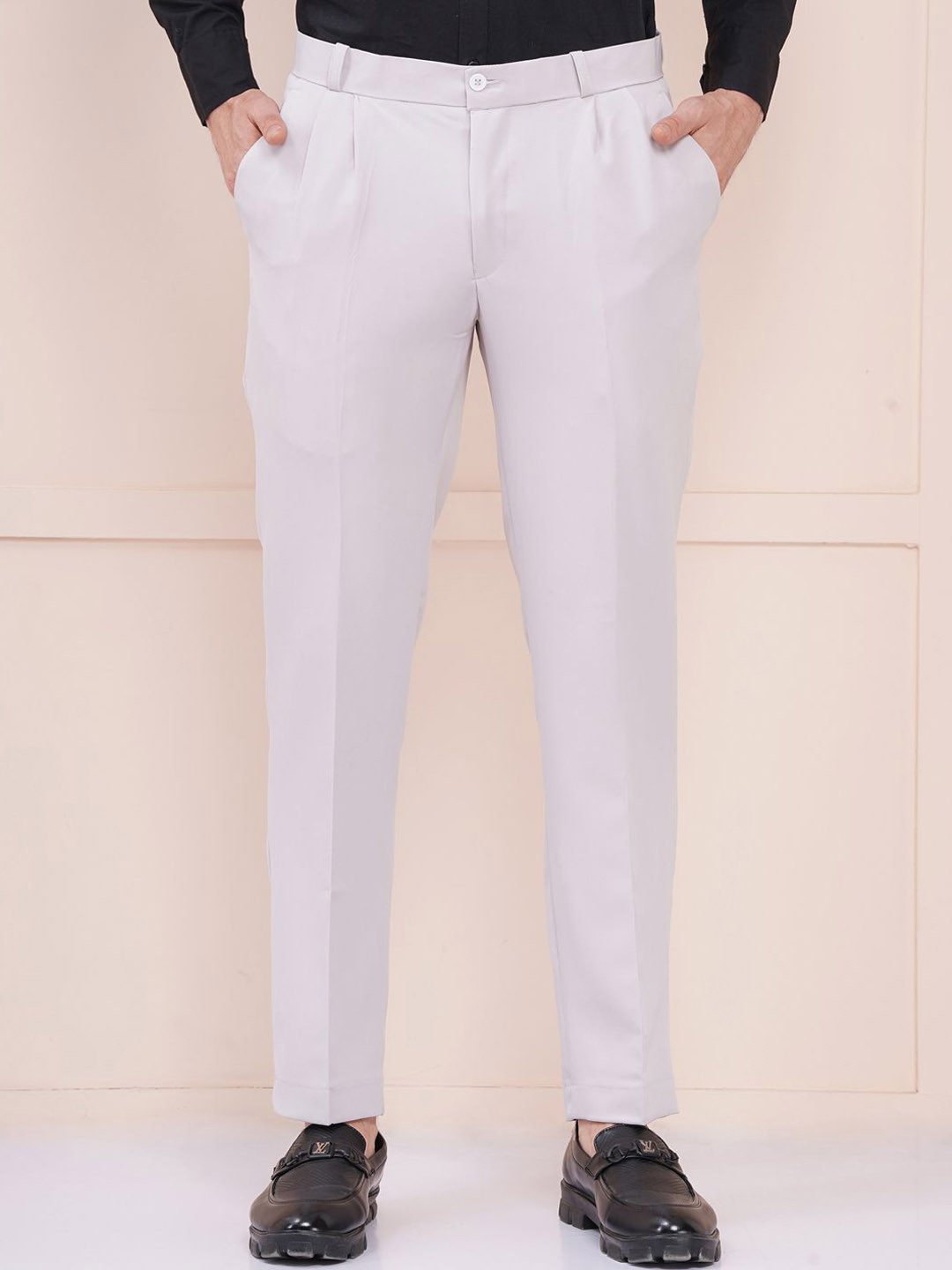 FUKUSO Men Solid Tapered Fit Mid-Rise Pleated Formal Trousers