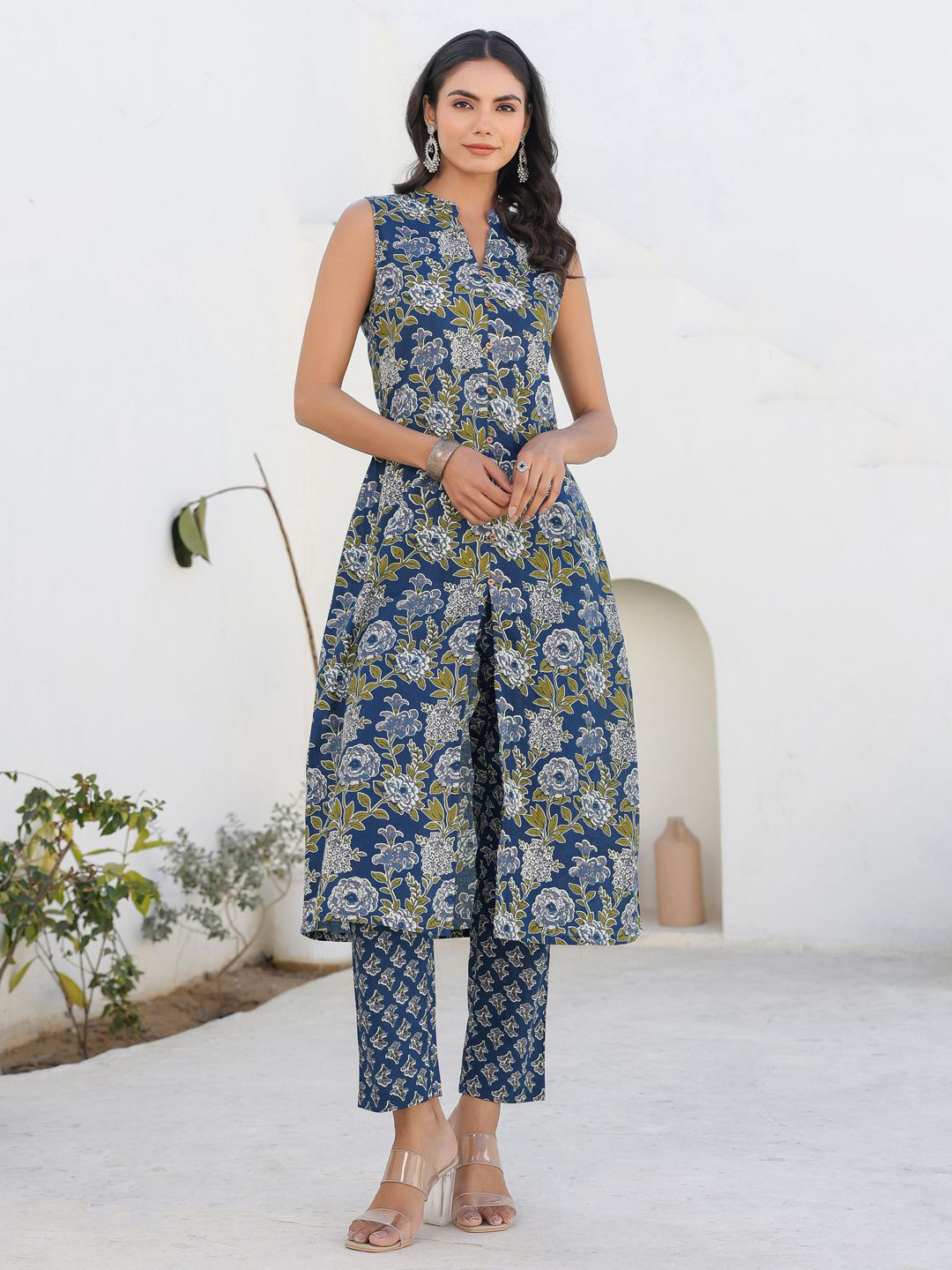 Janasya Women Dark Blue Pure Cotton Floral Printed A-line Kurta Pant Set