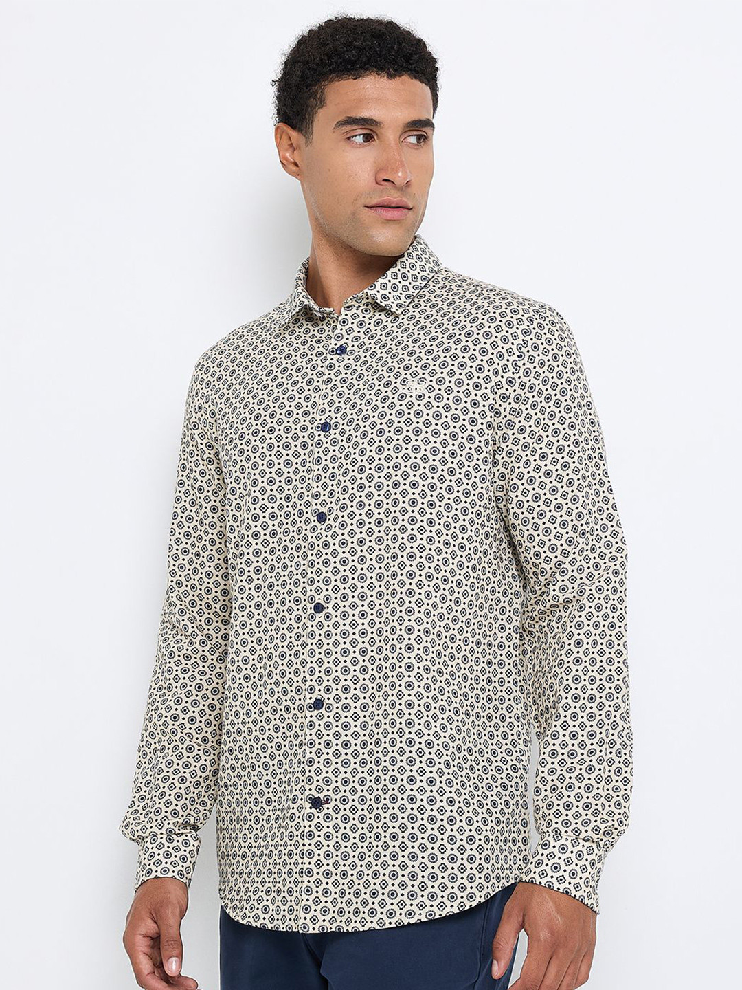 BEN SHERMAN Men Printed Spread Collar Relaxed Fit Casual Shirt