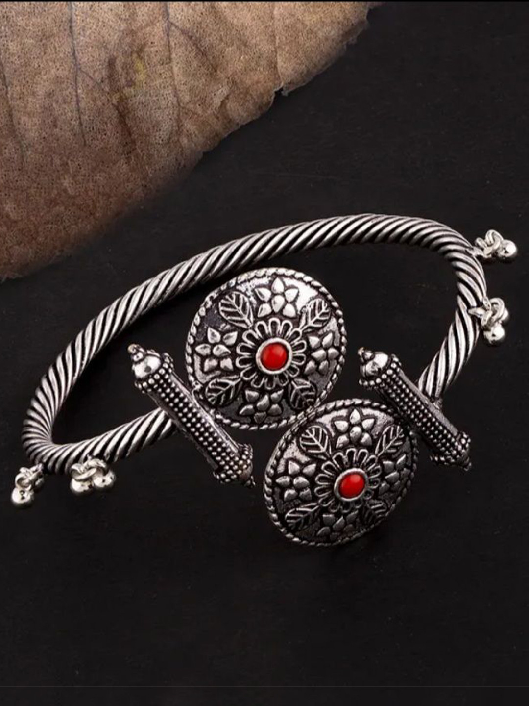 SANAA CREATIONS Unisex Brass Antique Silver-Plated Bangle-Style Bracelet