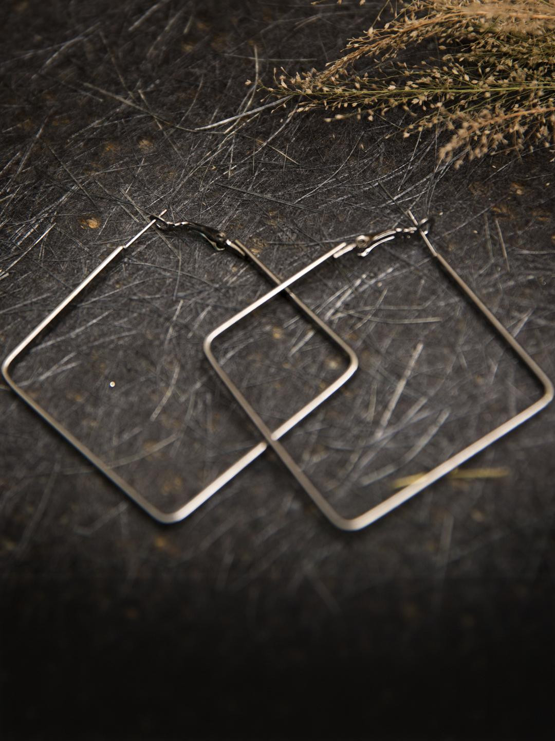 Creative Frogs Contemporary Hoop Earrings