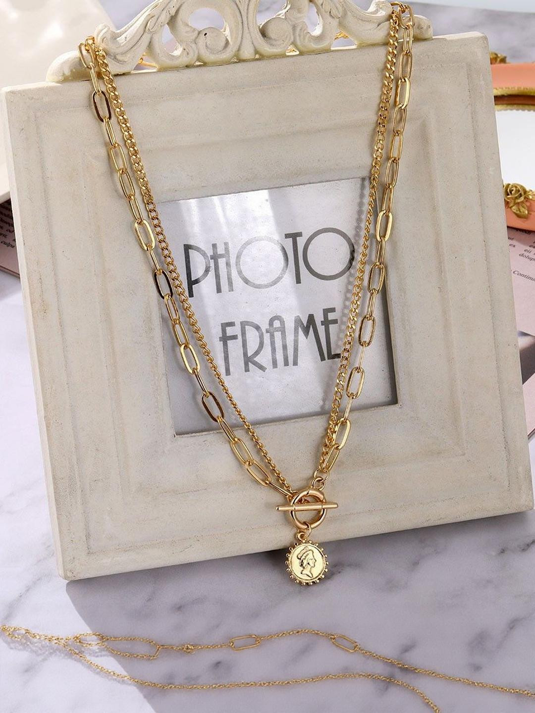 Arzonai Gold-Toned Metal Chain