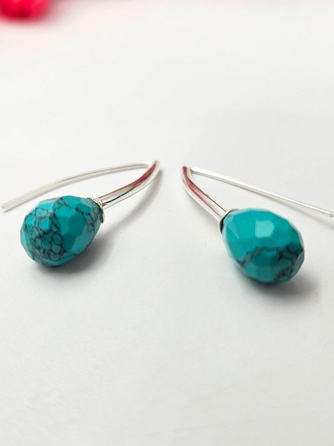 PARASMONI Contemporary Studs Earrings