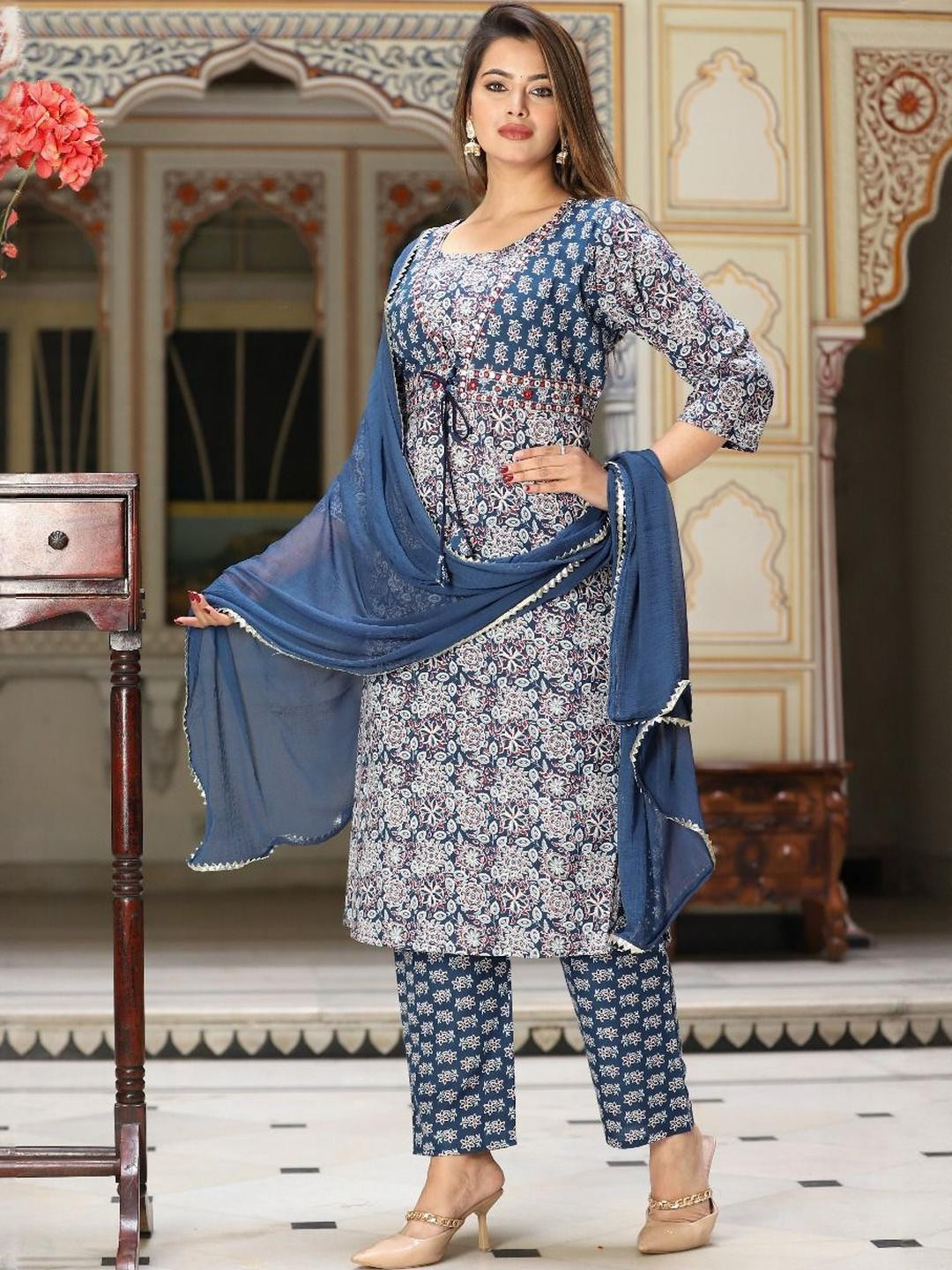 RAINDROP Women Printed Straight Kurta Set