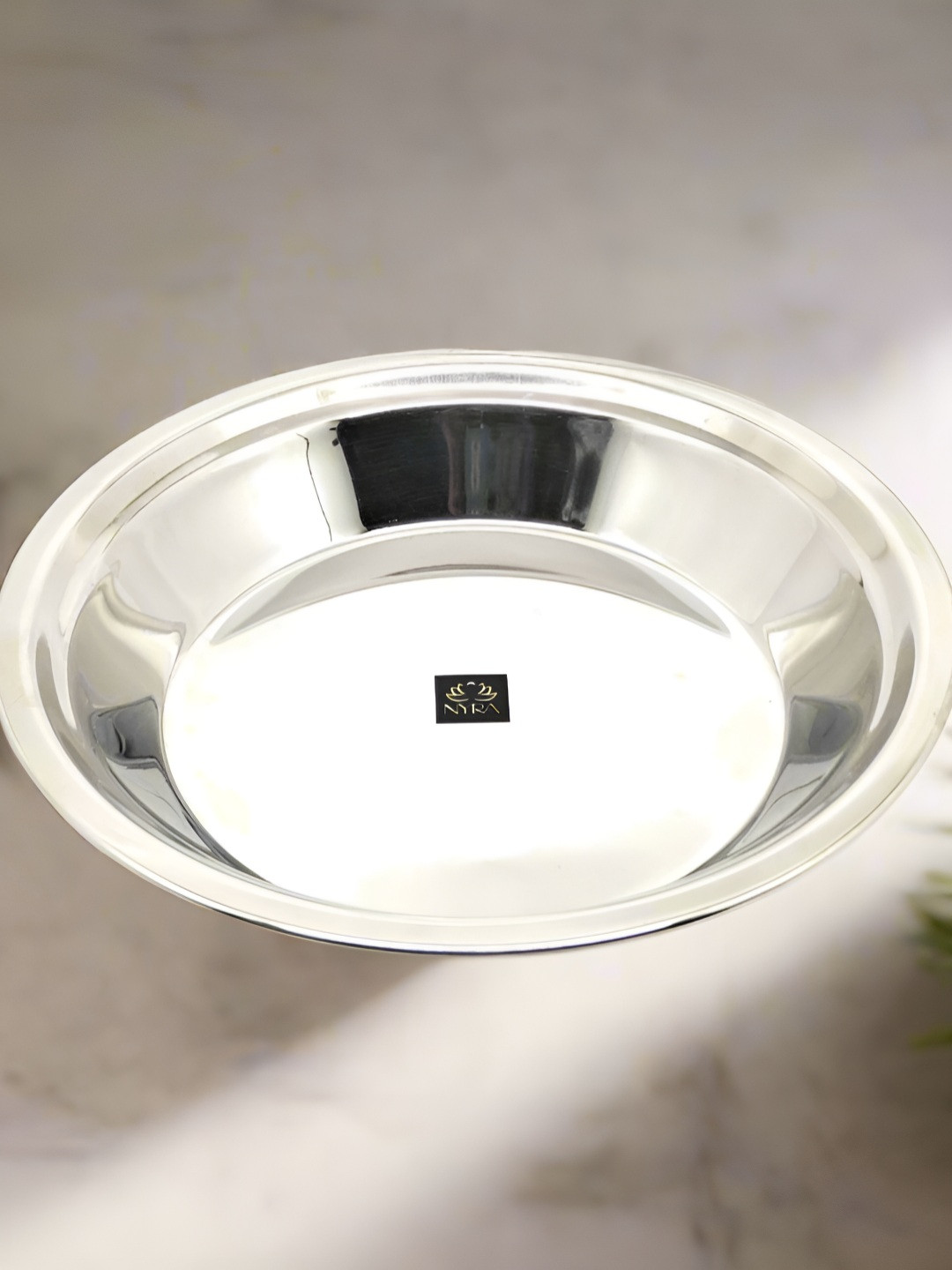 Nyra Kitchenware Silver Toned Stainless Steel  Parat for Dough/Flour Kneading