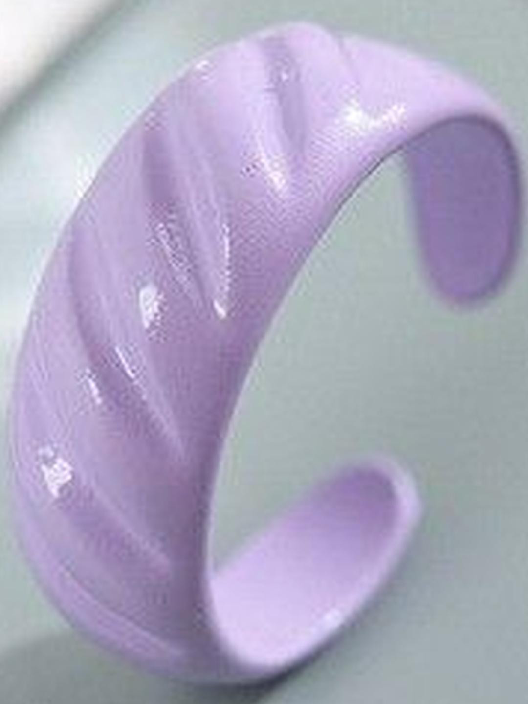 Arzonai Women Coloured Croissant Acrylic Metal Ring