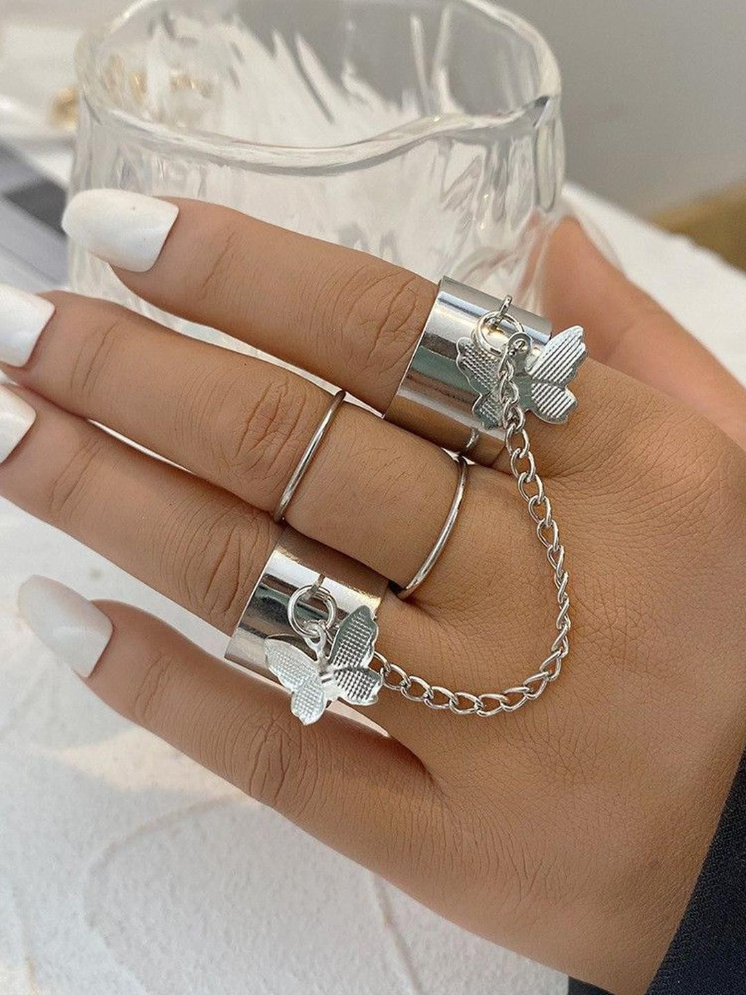 Arzonai Silver-Toned Handmade Adjustable Finger Ring