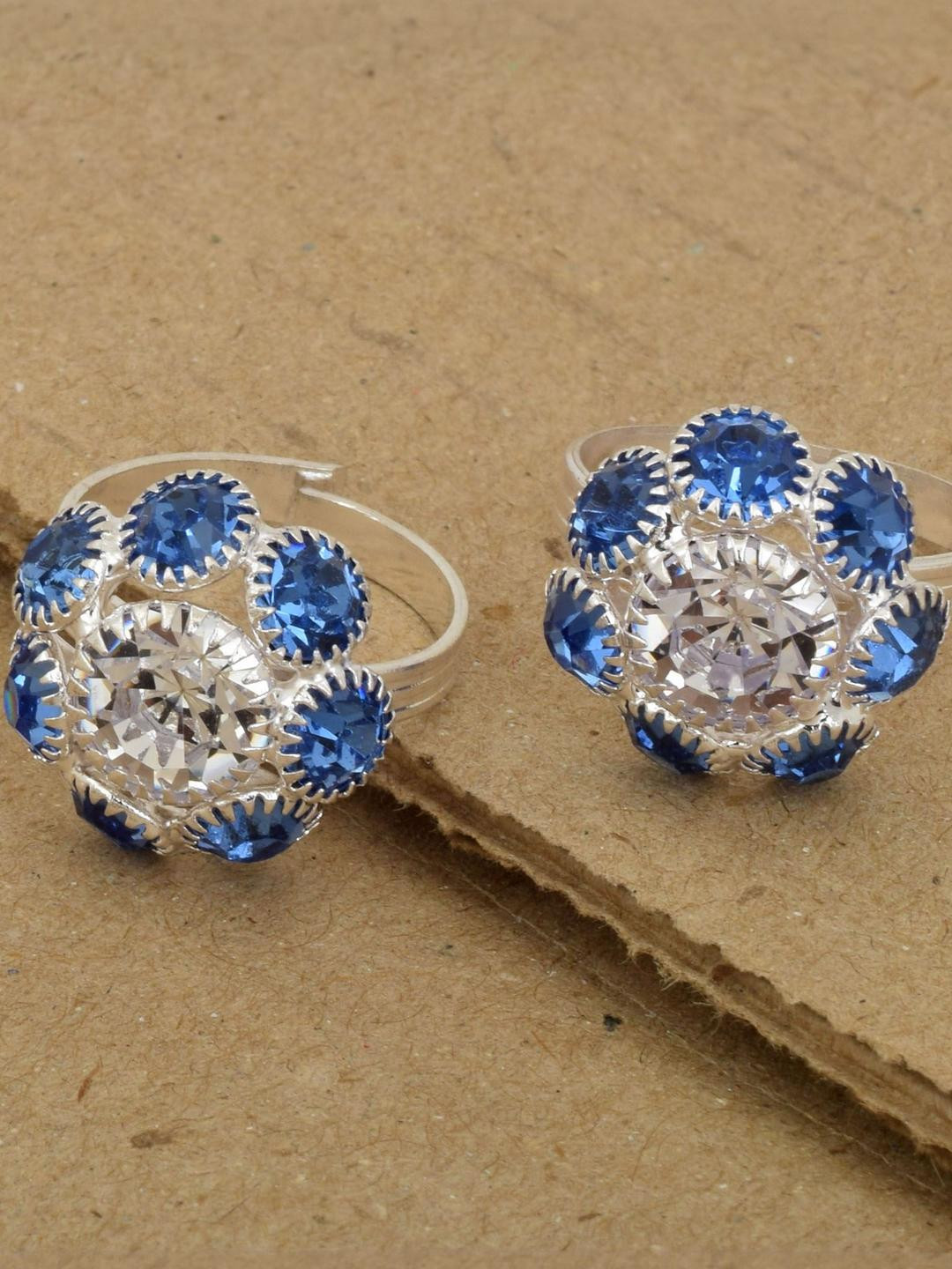 MEMOIR Silver plated Titanic Blue & White CZ bouquet shaped foot ring toering Bichiya