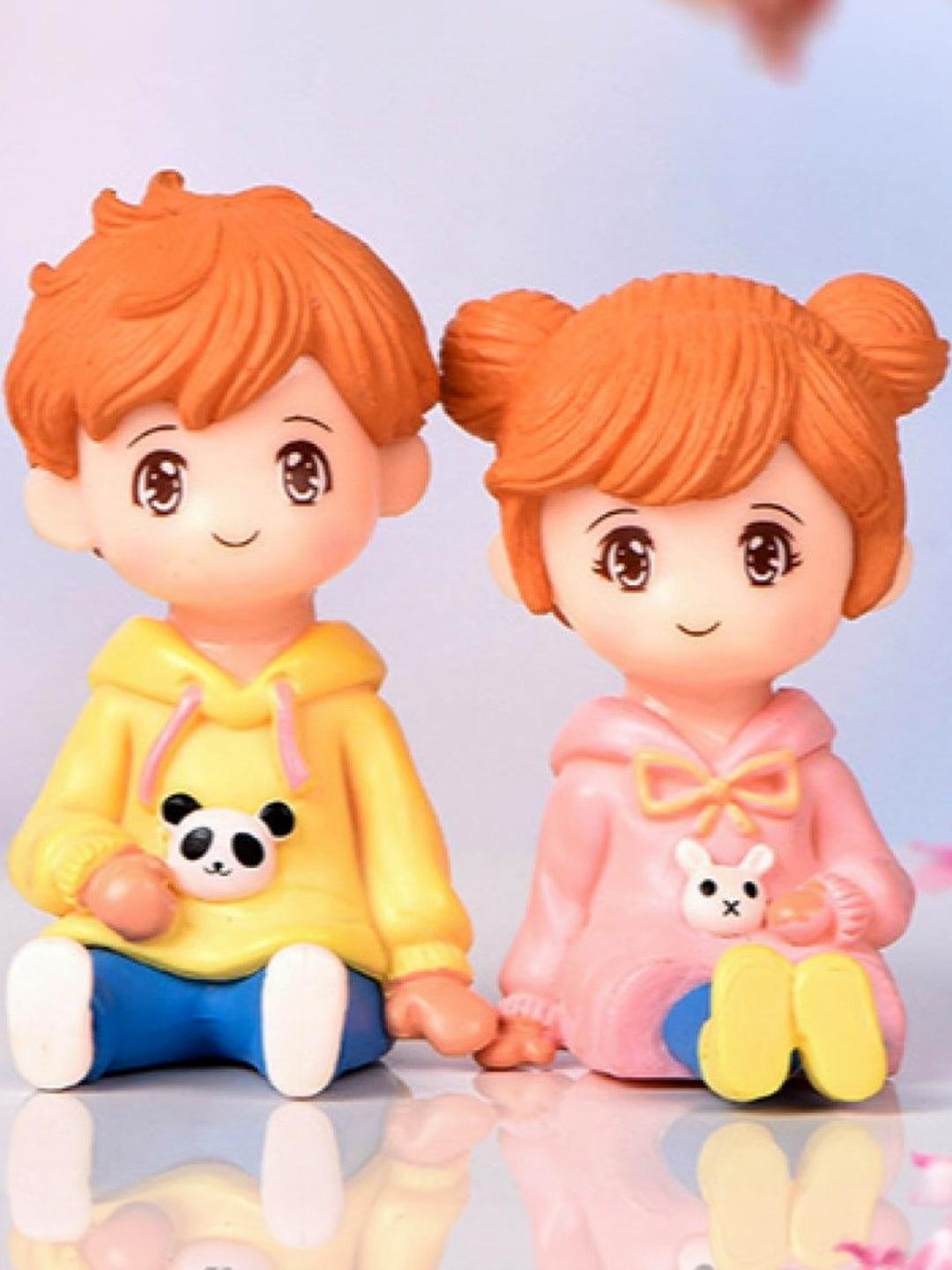 ANTIQ CREATION Cute Sweety Lovers Multicoloured Polyresin Matte Living Room Set of 2 Small Showpieces - 2.6 Inches