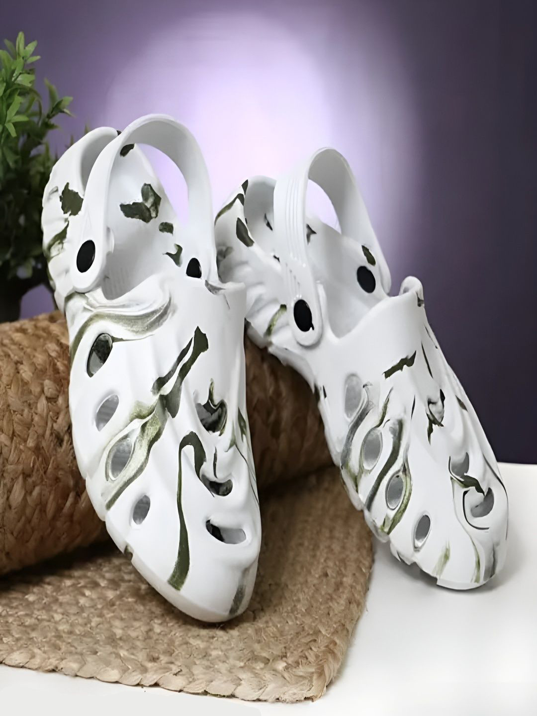 KNIEVL Men Printed Waterproof Cushioned Mule Clogs
