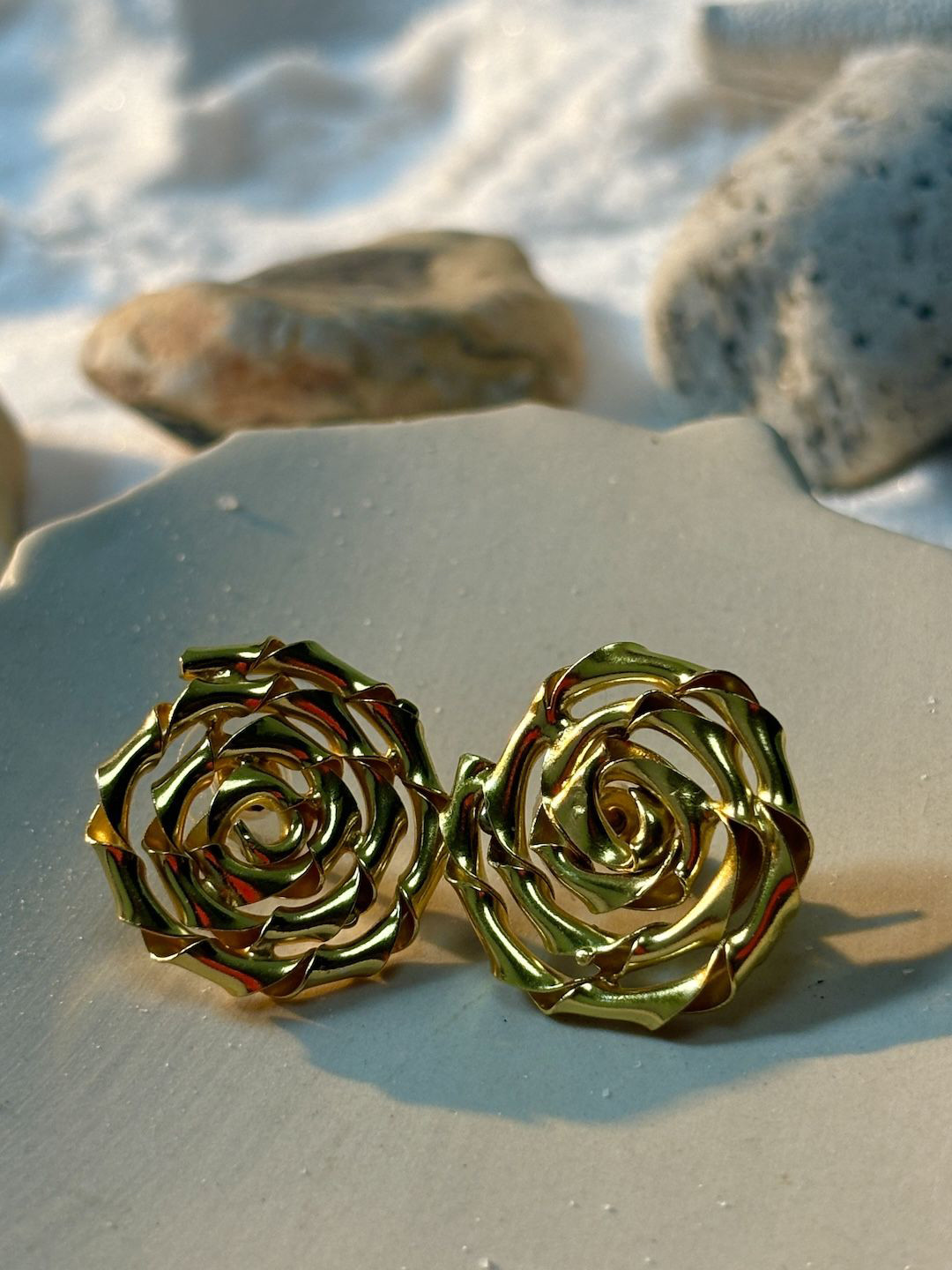 D MAK Gold-Plated Loop Floral Studs