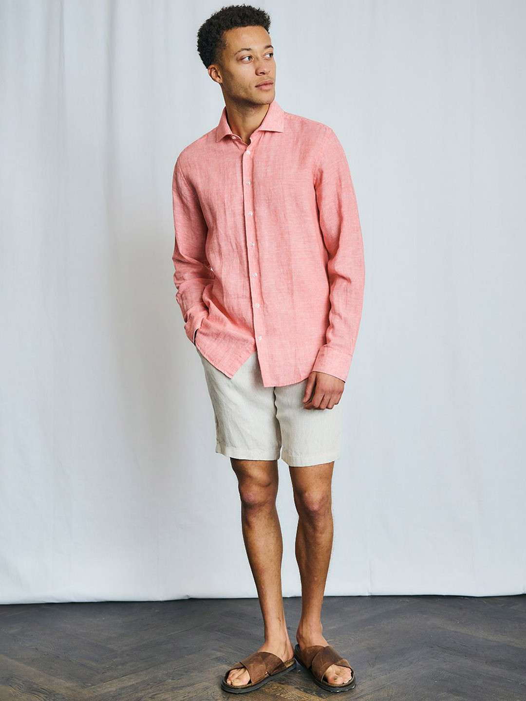 Bruun & Stengade Men Linen Regular Fit Mid-Rise Chino Shorts