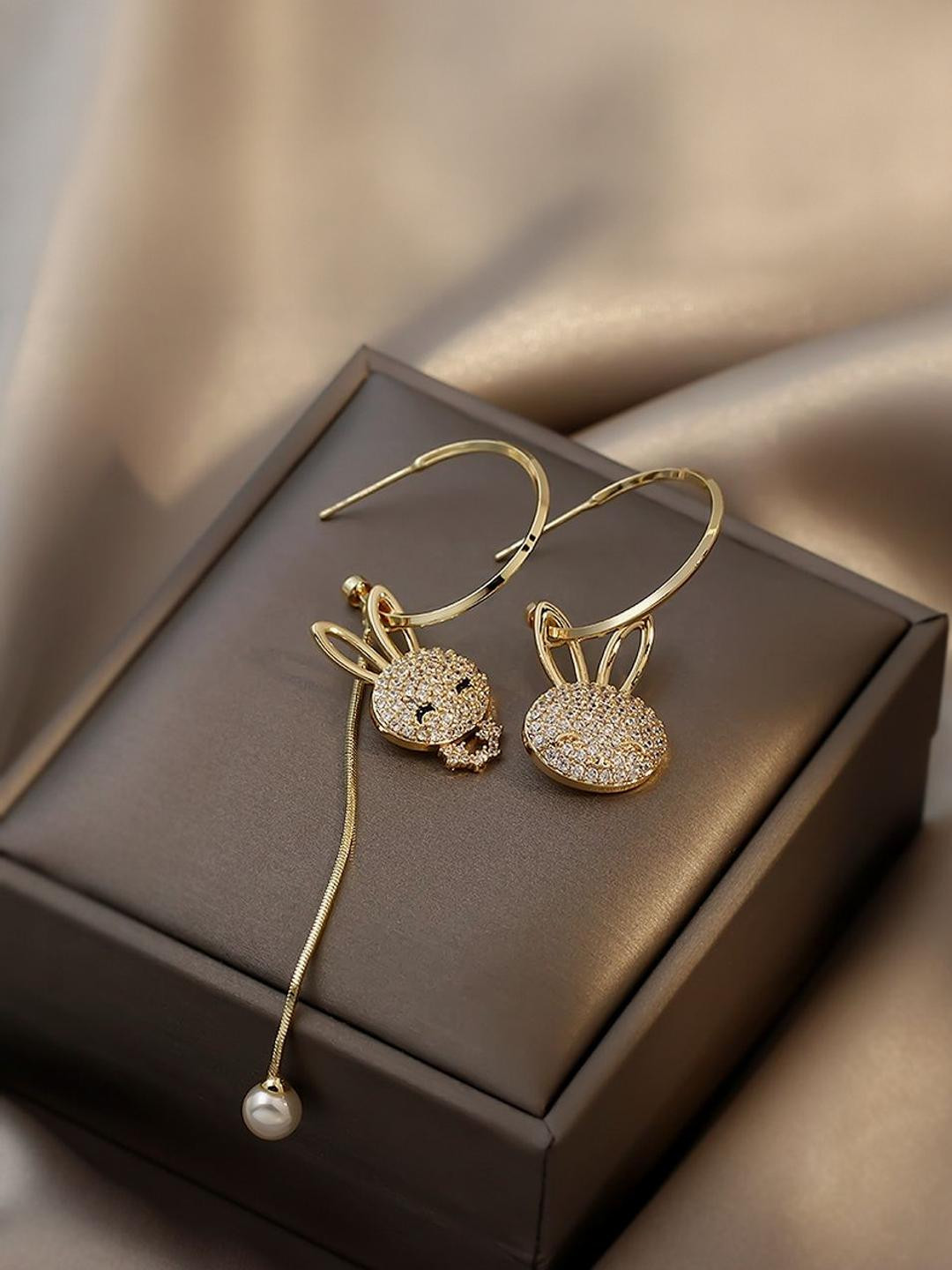 Arzonai Contemporary Drop Earrings