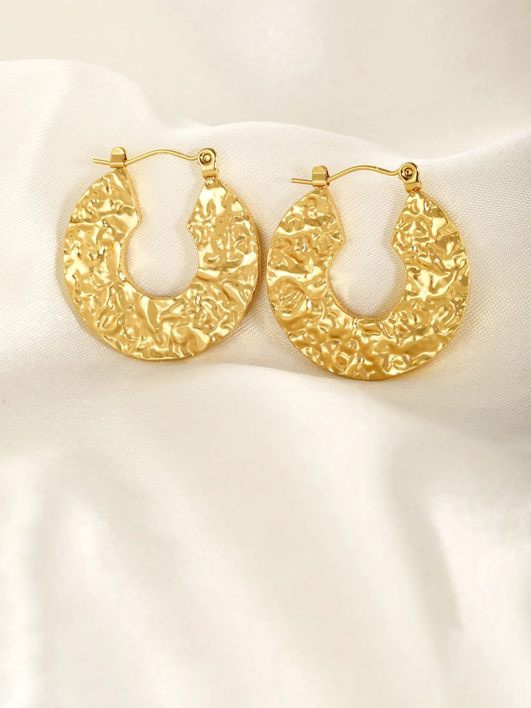 Estailo fashion Anti-Tarnish Gold-Plated Circular Hoop Earrings