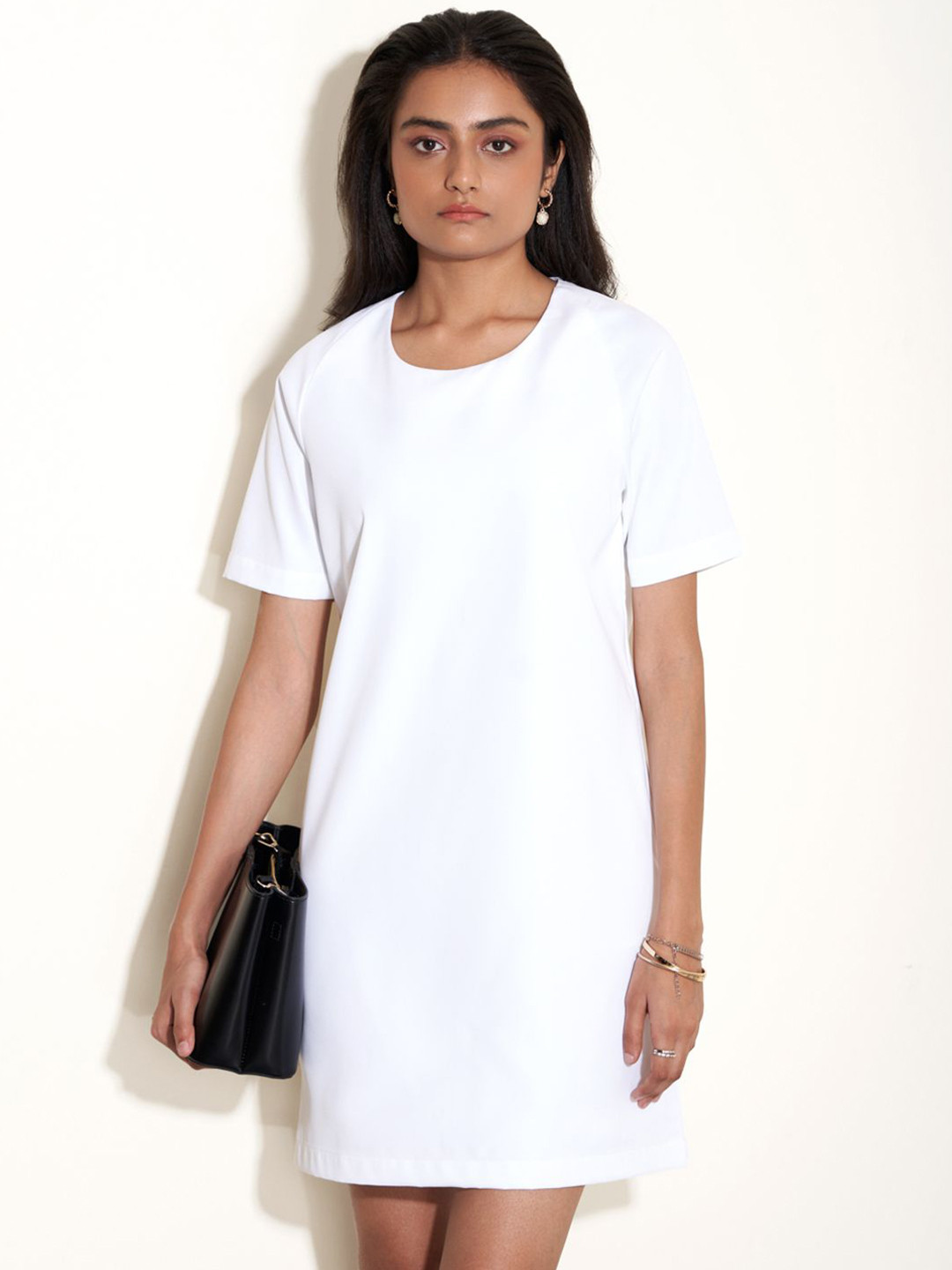 Jolene.club Women Solid Round Neck Shift Dress