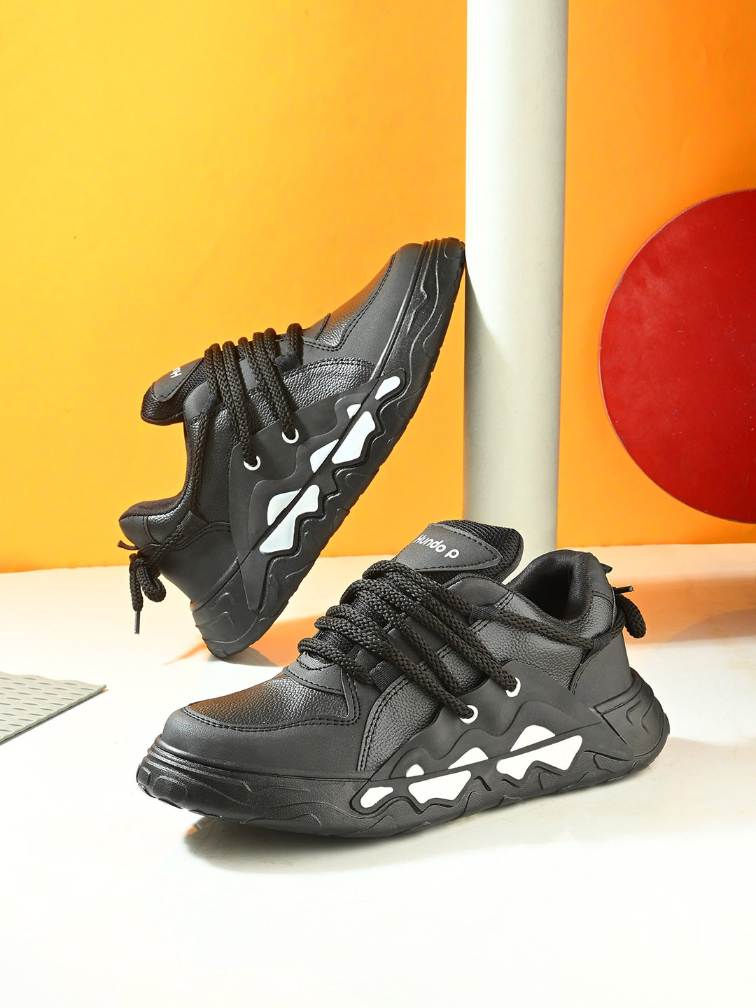 Hundo P Men Solid Leather Regular Sneakers