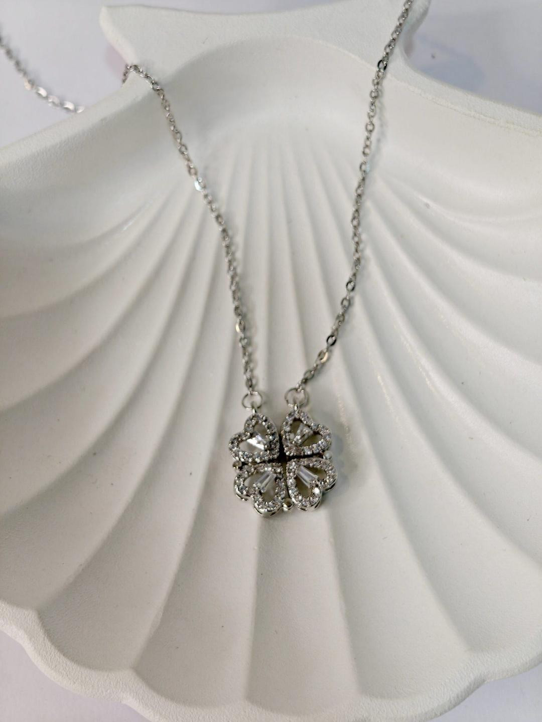 Bareilyy Anti Tarnish Silver Flower Chain