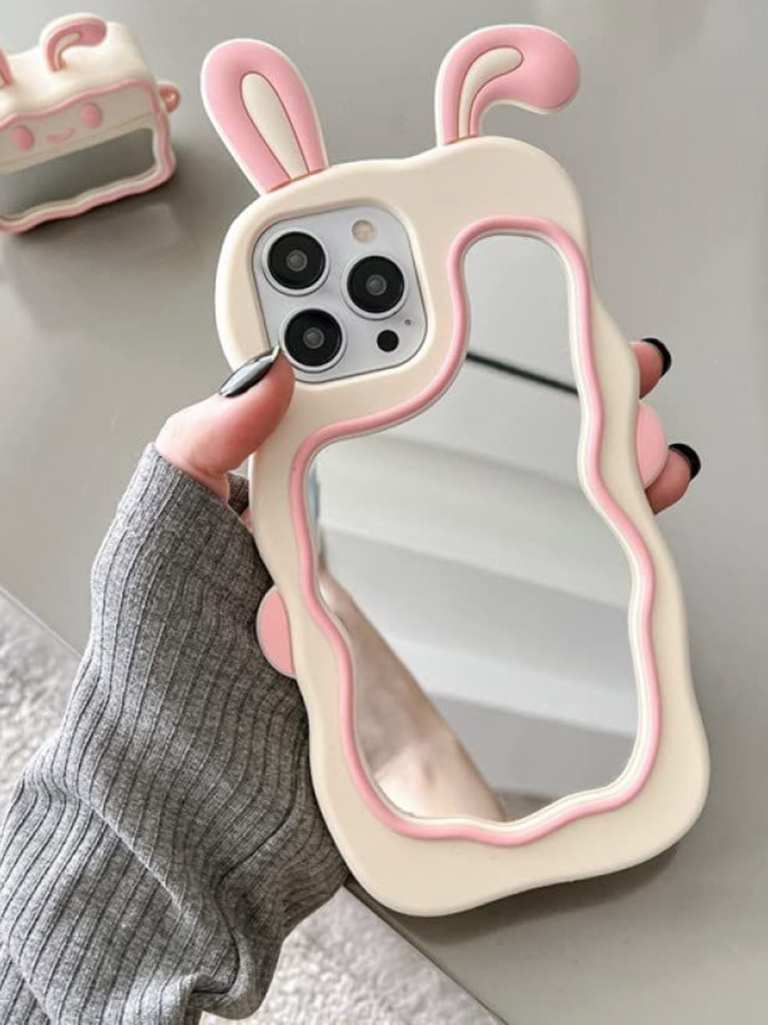 CASE CREATION Women Rabbit Wavy Mirror Stereo Kawaii Curvy iPhone 16 Pro Max Bumper Case