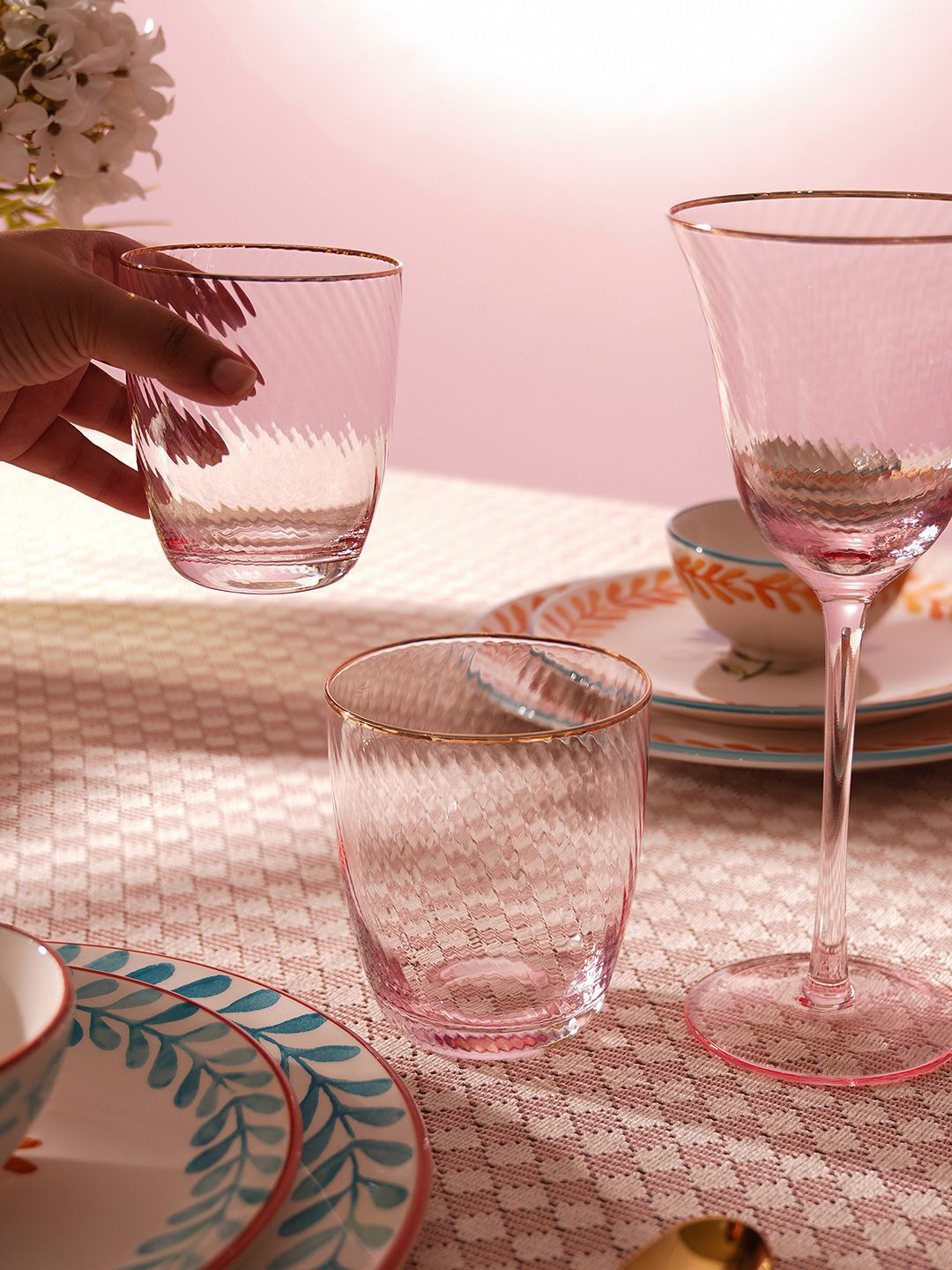Pure Home and Living Set of 2 Pink Spiral Textured Drinking Glasses