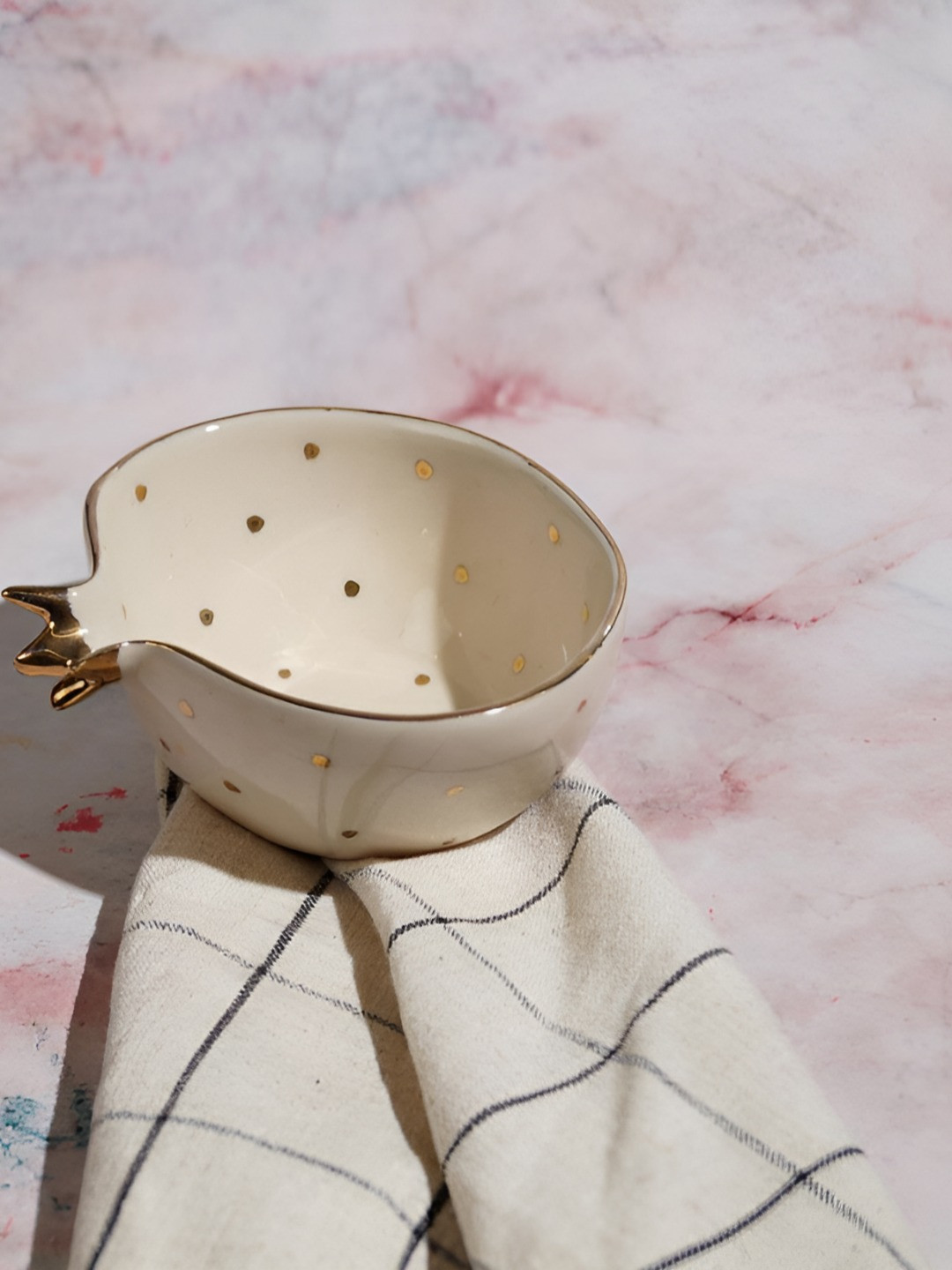 Rare Planet White Ceramic Dishwasher and Microwave Safe Ice-Cream Bowl