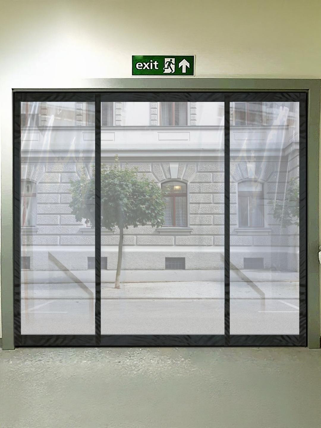 Stylista Transparent Insulated Magnetic Door Curtain - 106 x 86 inch - PVC thickness 0.3mm