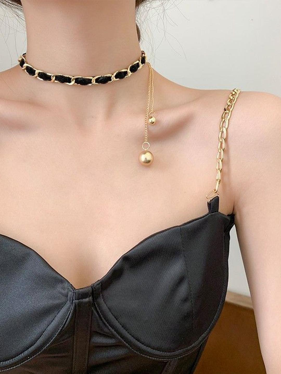 Arzonai Black Metal Necklace