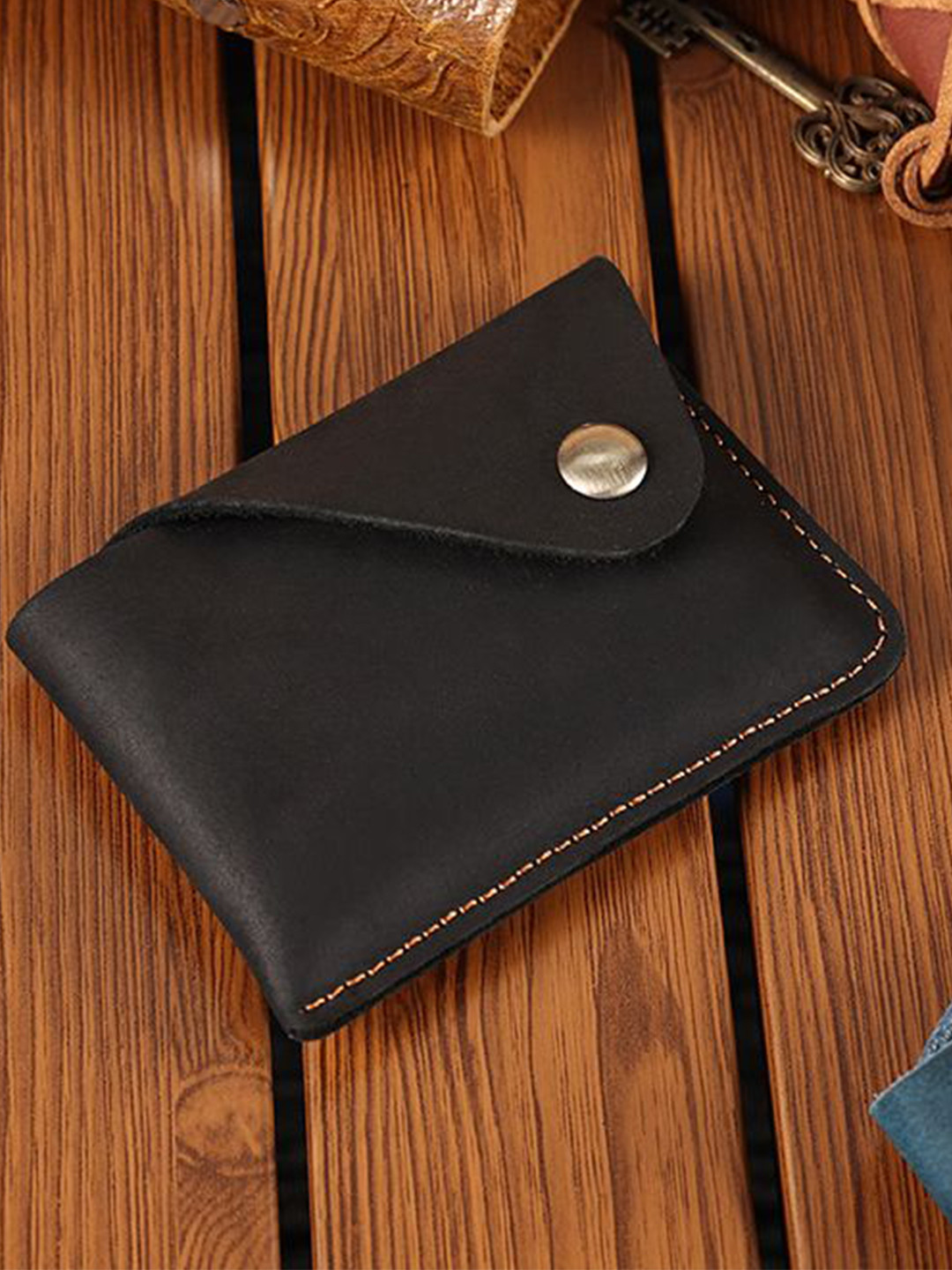 StyleCast x Revolte Men Leather Card Holder