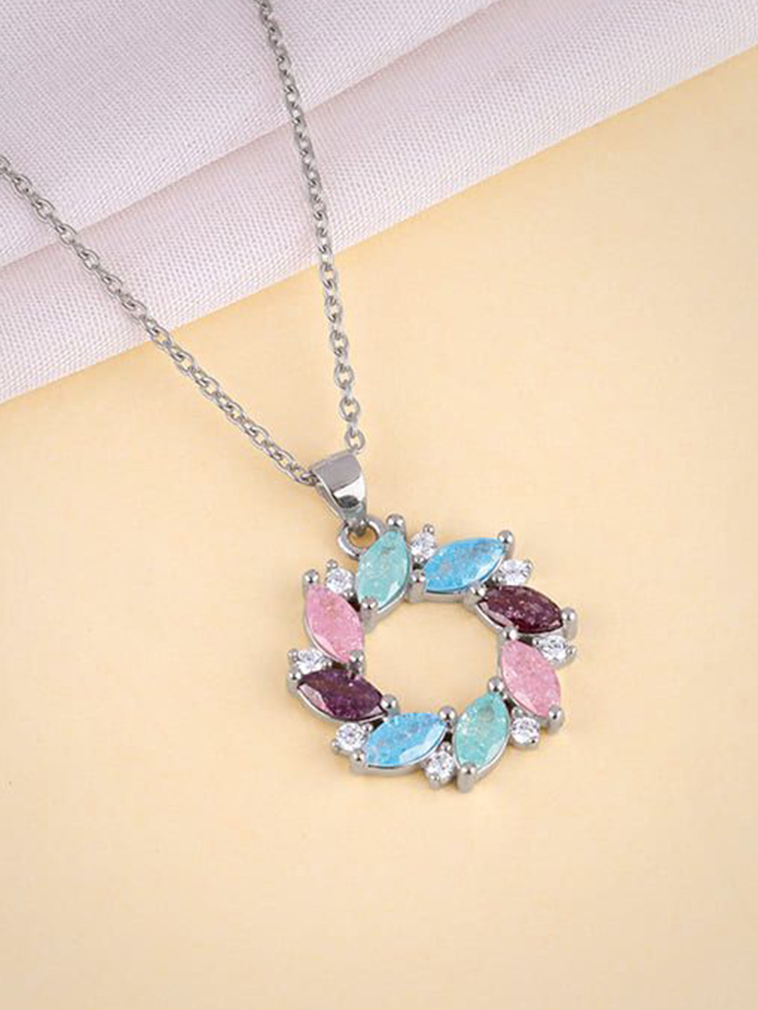 GIVA 925 Sterling Silver-Plated Zircon Circular Colourful Wreath Pendant with Link Chain