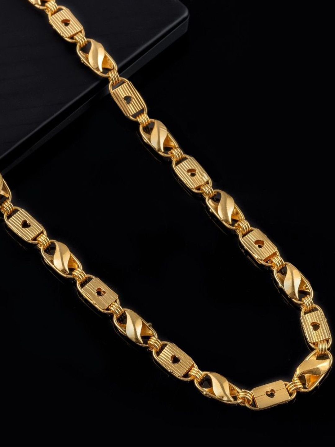 The Roadster Lifestyle Co Men Gold-Plated Patterned Chain
