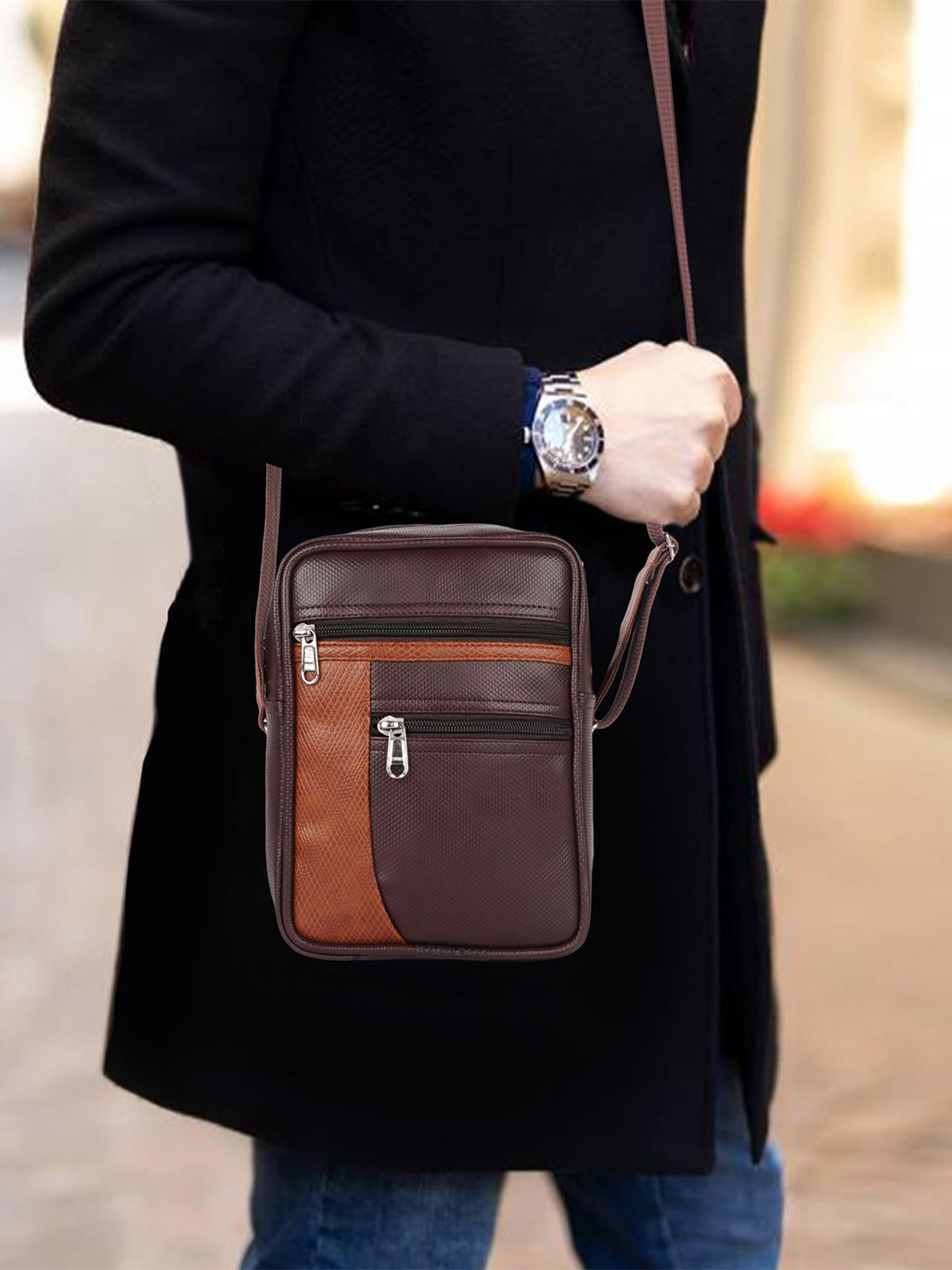 ICHIEF CrocDuo Men Textured Messenger Bag