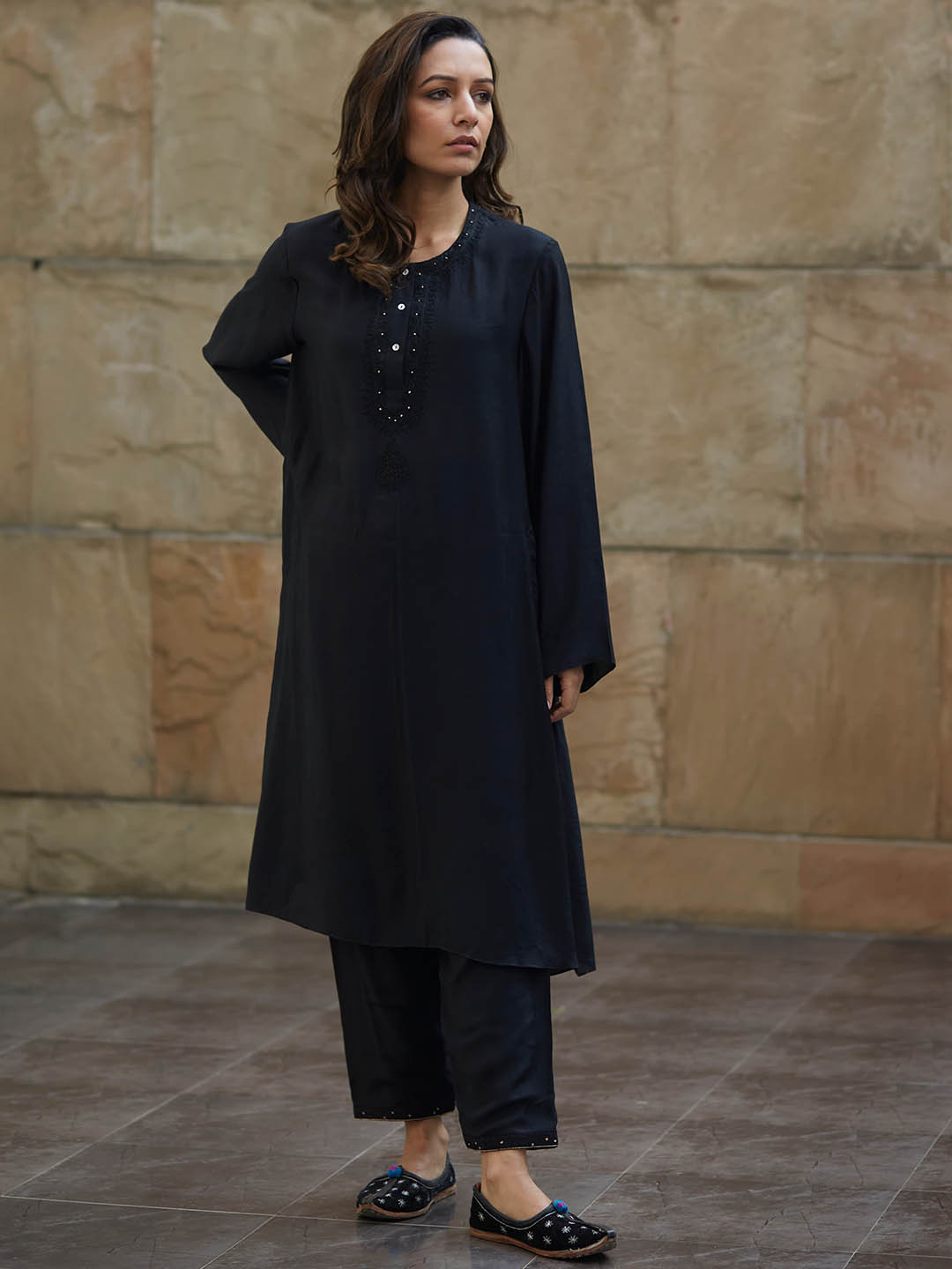 Raas by Ekta Women Solid Thread Work Pure Cotton Kurta with Trousers