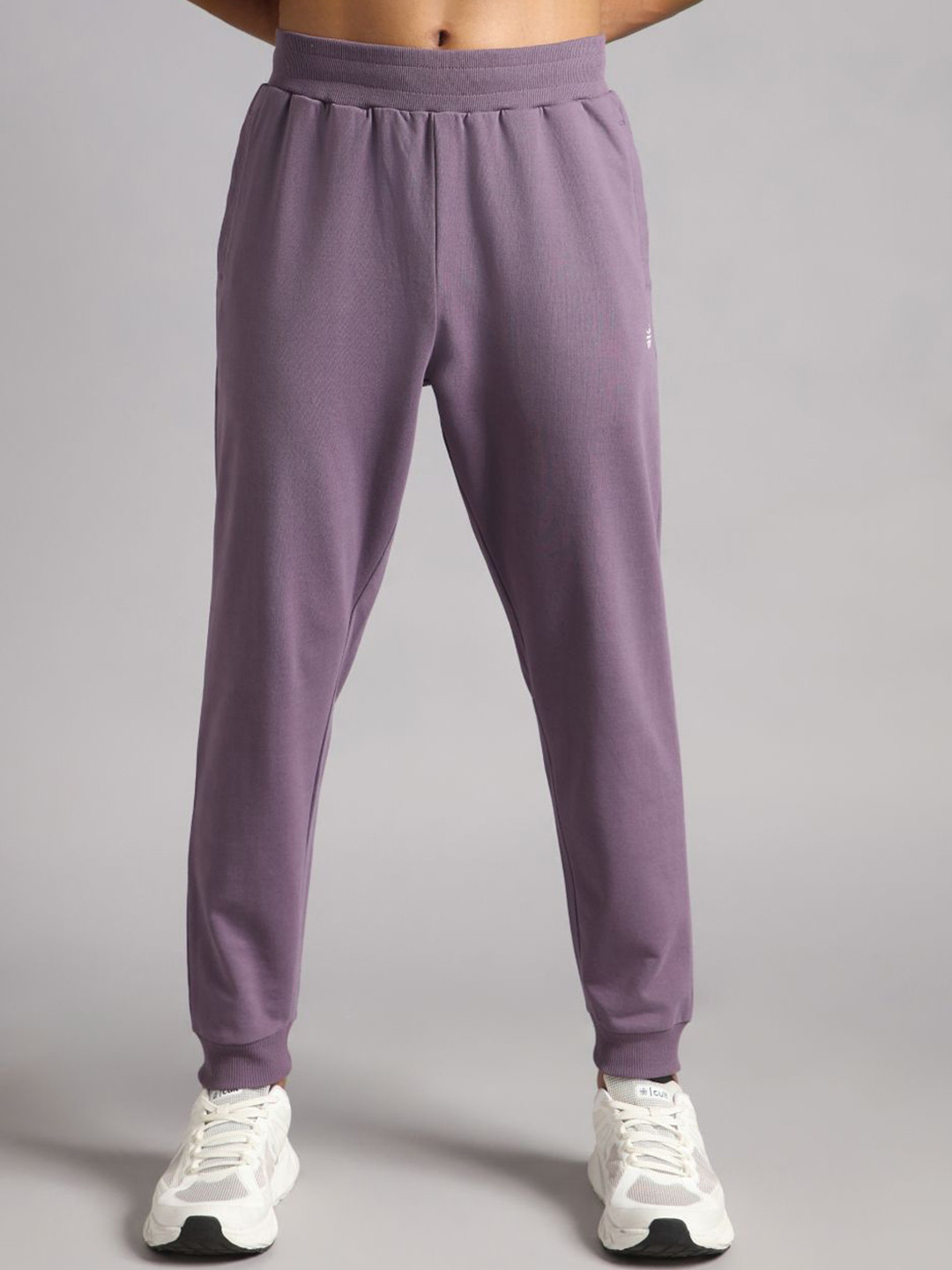 CULT Men Mid Rise Train In Joggers