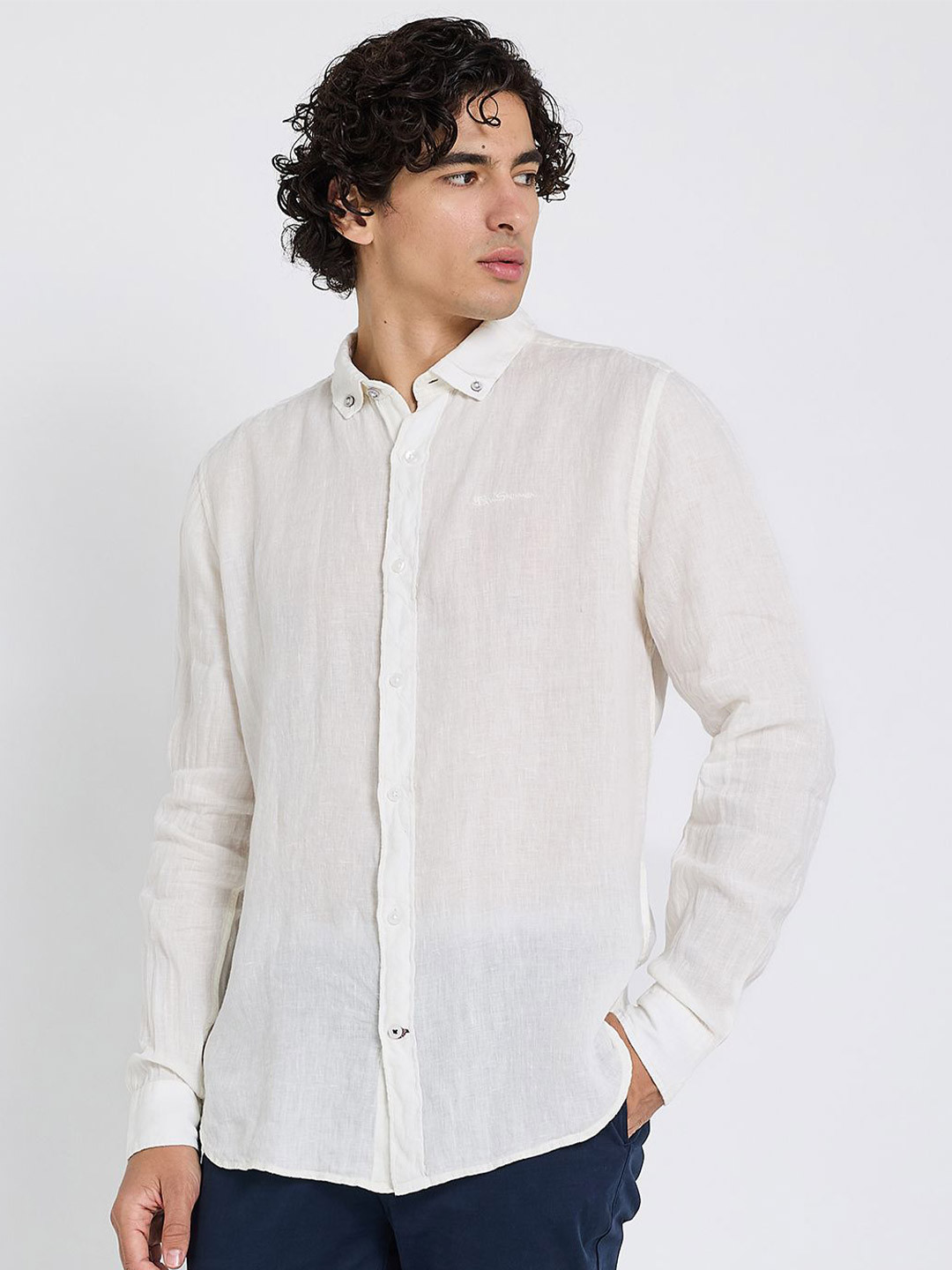 BEN SHERMAN Classic Button-Down Lightweight Linen Shirt