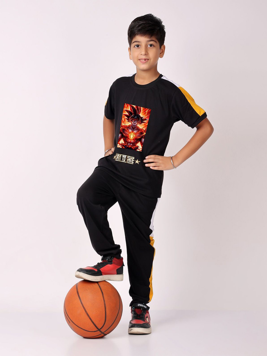 FITIN OUTFIT Boys Printed Round Neck T-shirt With Joggers