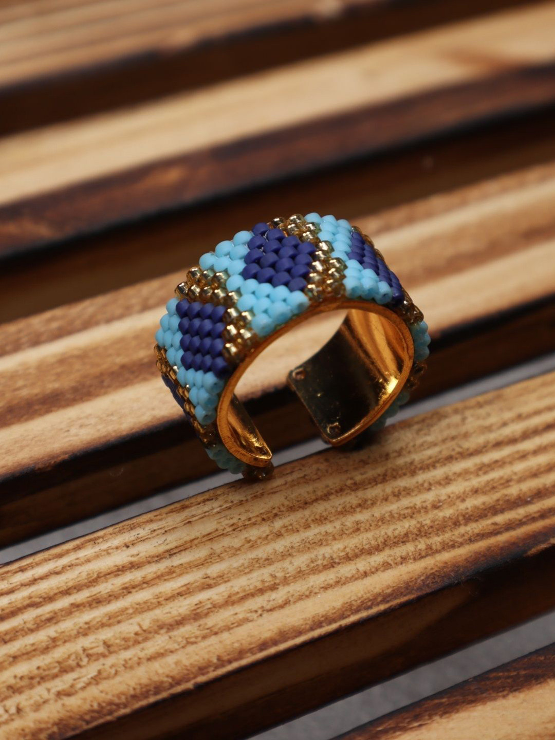 Threads & Beads Gold-Plated Blue Queen Beaded Adjustable Finger Ring